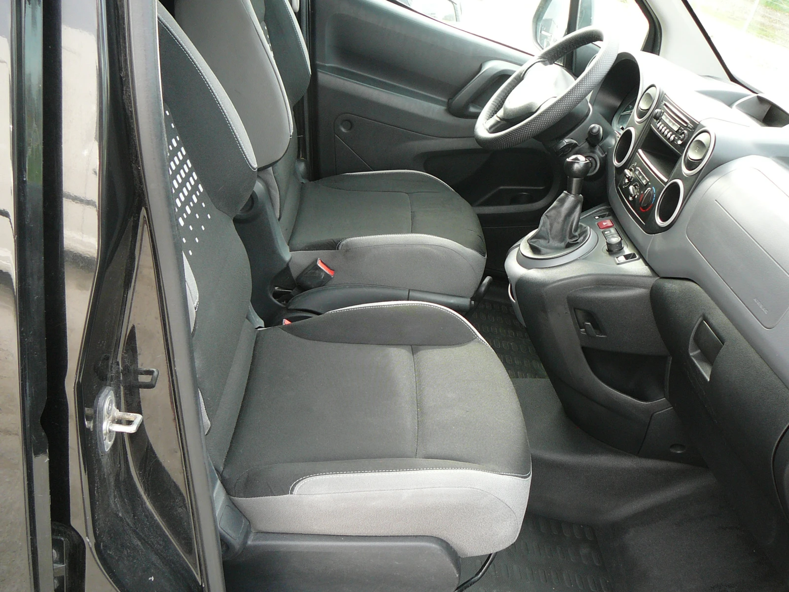 Peugeot Partner 1.6 hdi Клима  - изображение 10