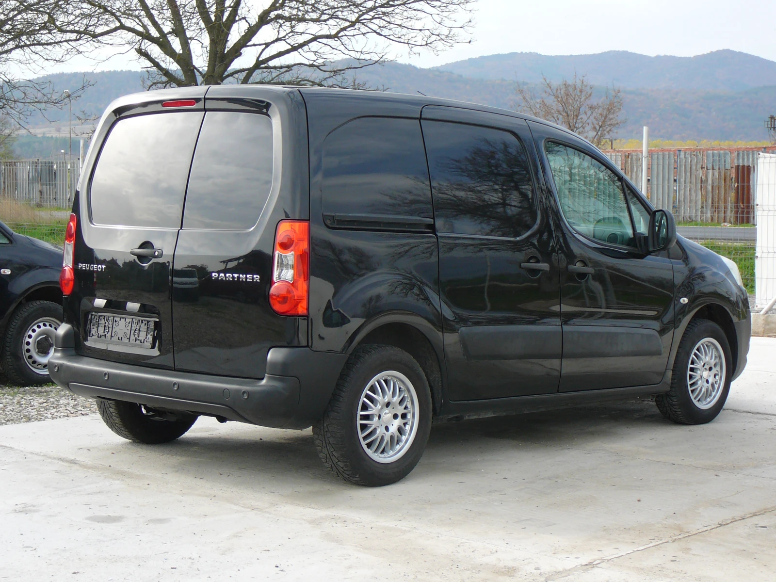 Peugeot Partner 1.6 hdi Клима  - изображение 5