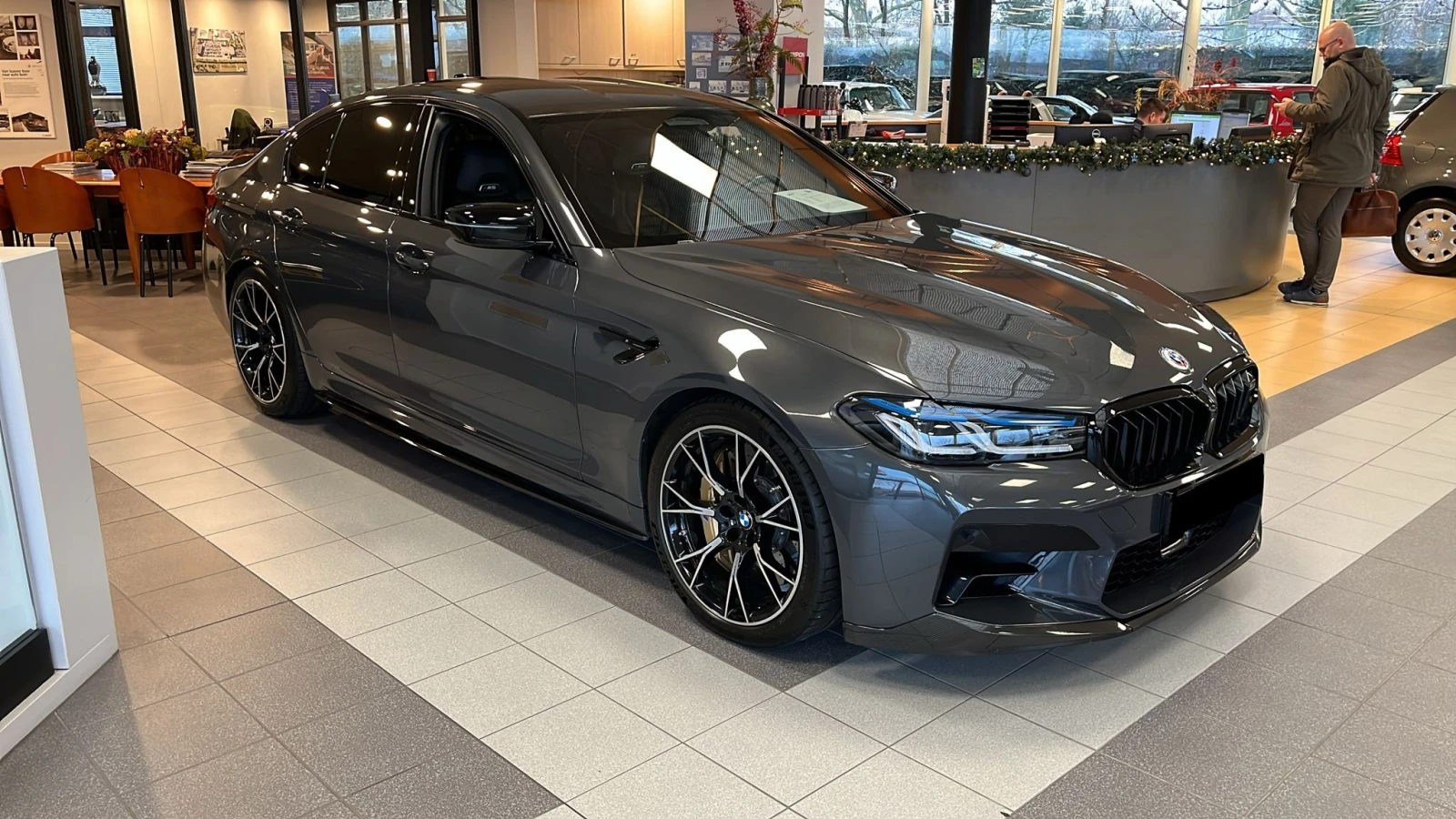 BMW M5 Competition - изображение 3