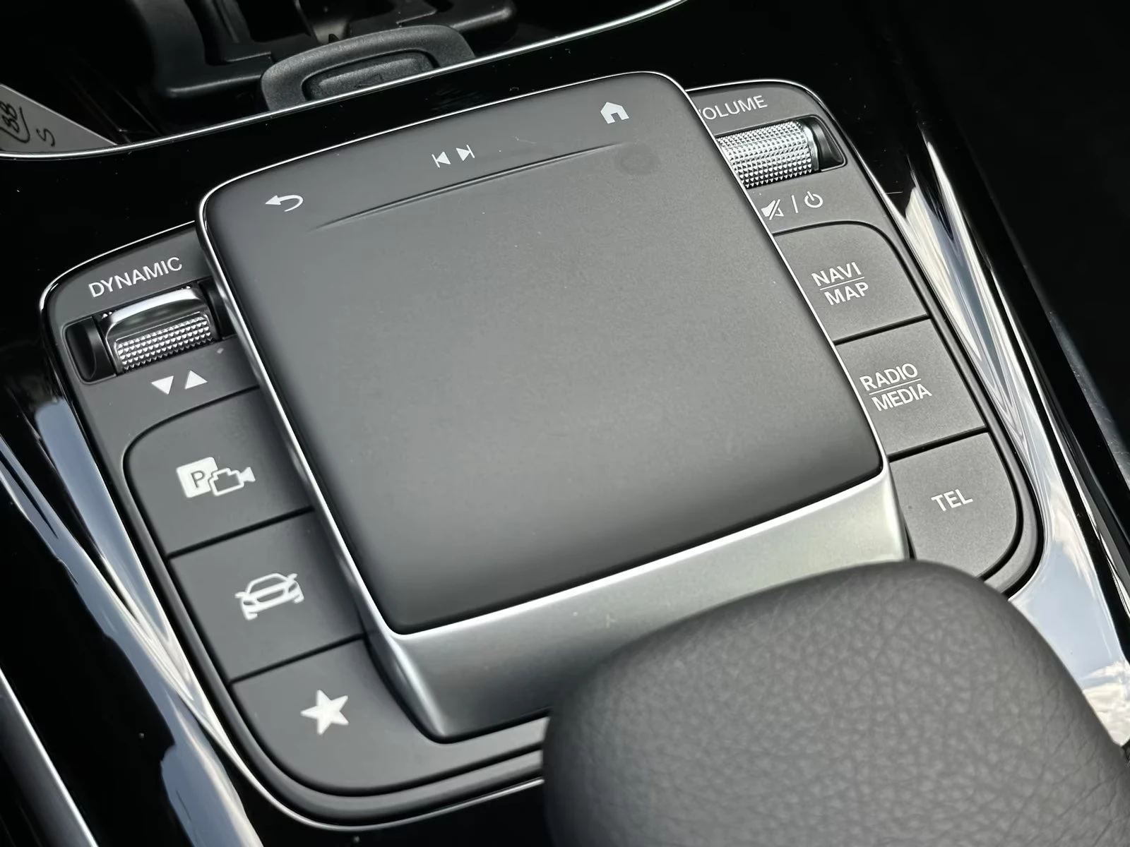 Mercedes-Benz A45 AMG S/4MATIC+ /421HP/CARPLAY/ACC/L.ASS/VCONTROL/964f | Mobile.bg � ����������� 14