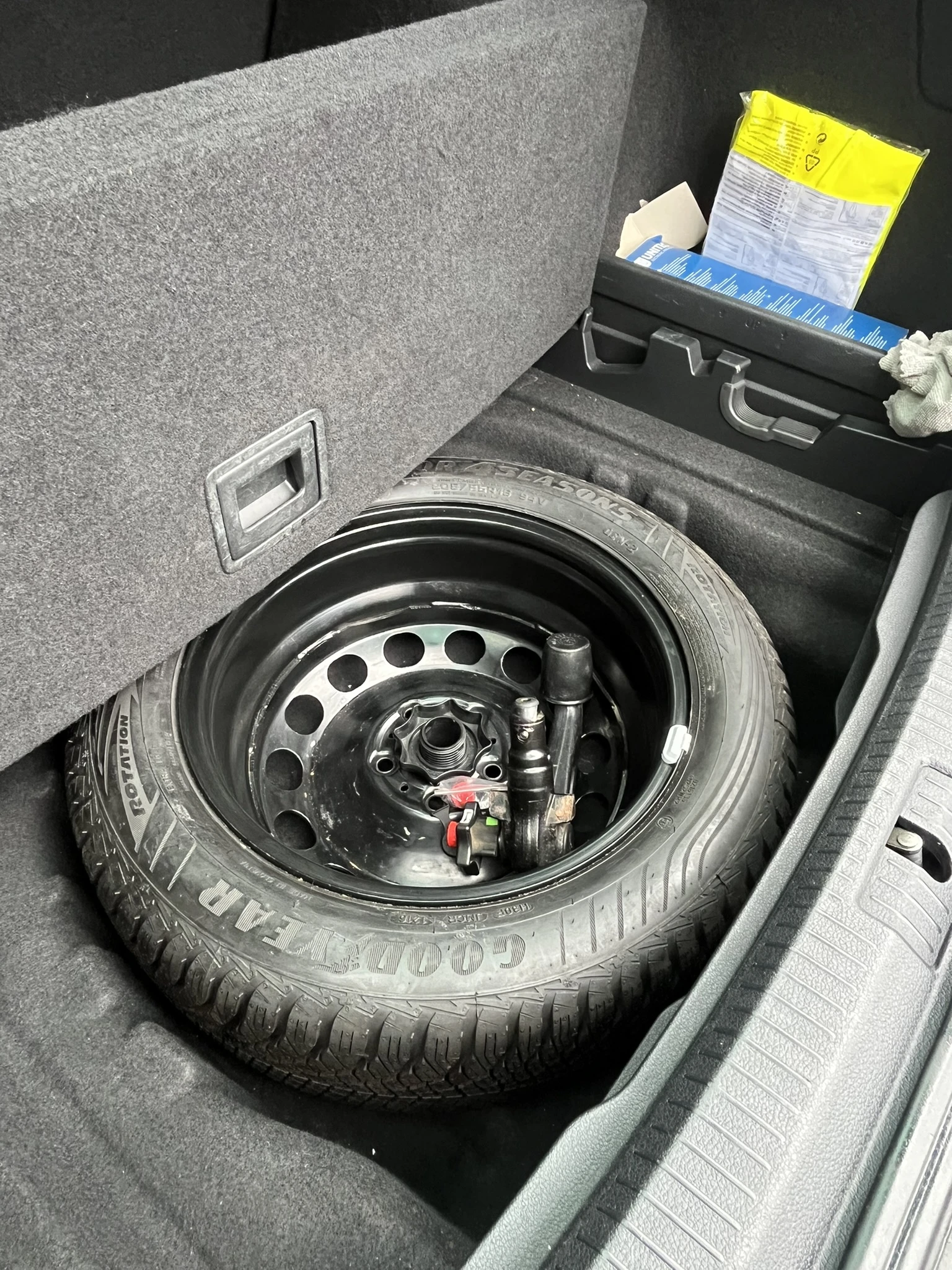 VW Golf Variant 1.6 TDI 110 | Mobile.bg � ����������� 17