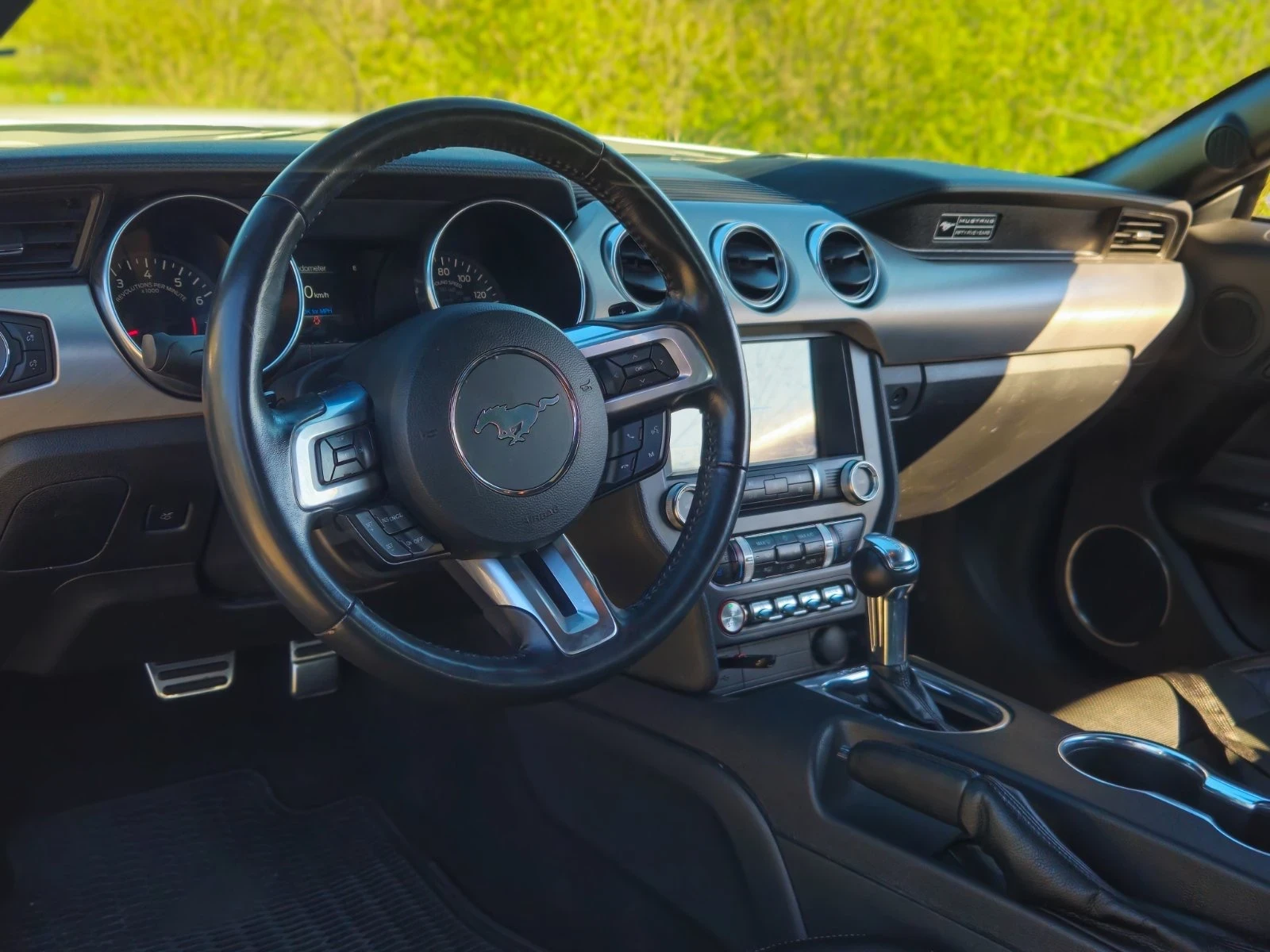 Ford Mustang CONVERTIBLE 55th anniversary , снимка 15 - Автомобили и джипове - 53715579