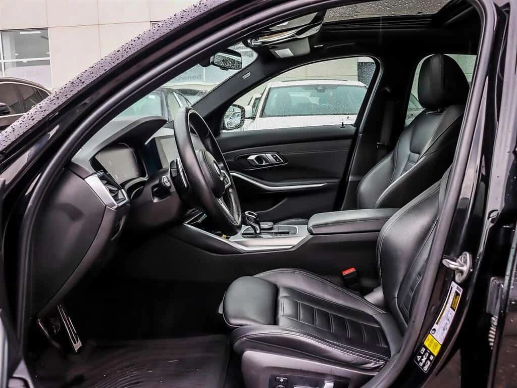 BMW 330 xDrive Sedan (5R79)  CARFAX, снимка 8 - Автомобили и джипове - 54030922