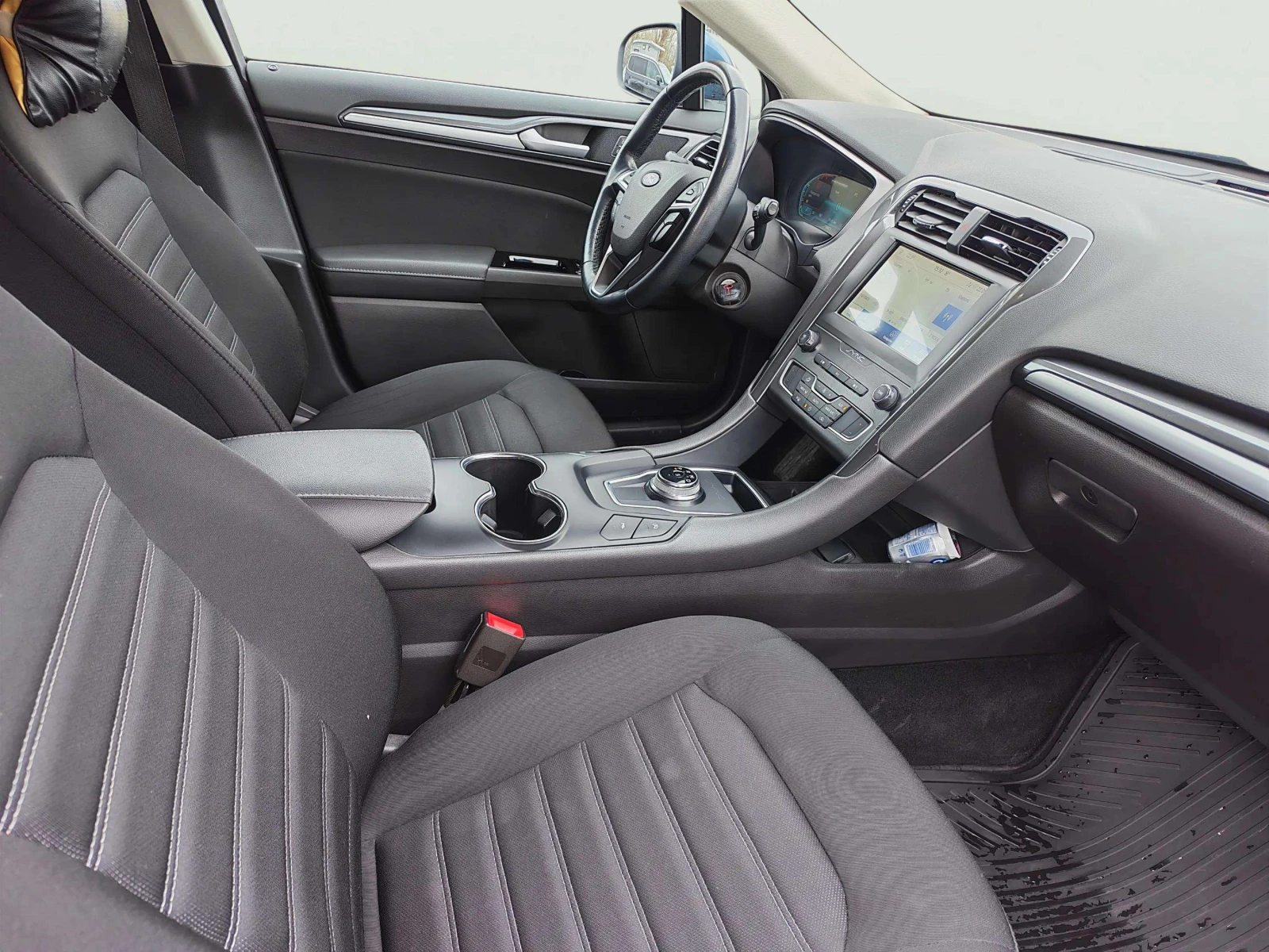 Ford Mondeo 2.0 TDCi, снимка 11 - Автомобили и джипове - 54108282