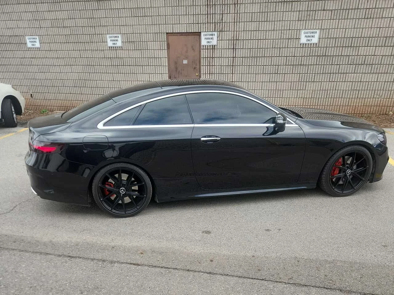 Mercedes-Benz E 400 * AMG PACK* BURMASTER* ДИСТРОНИК* ПАНО* , снимка 4 - Автомобили и джипове - 54116654