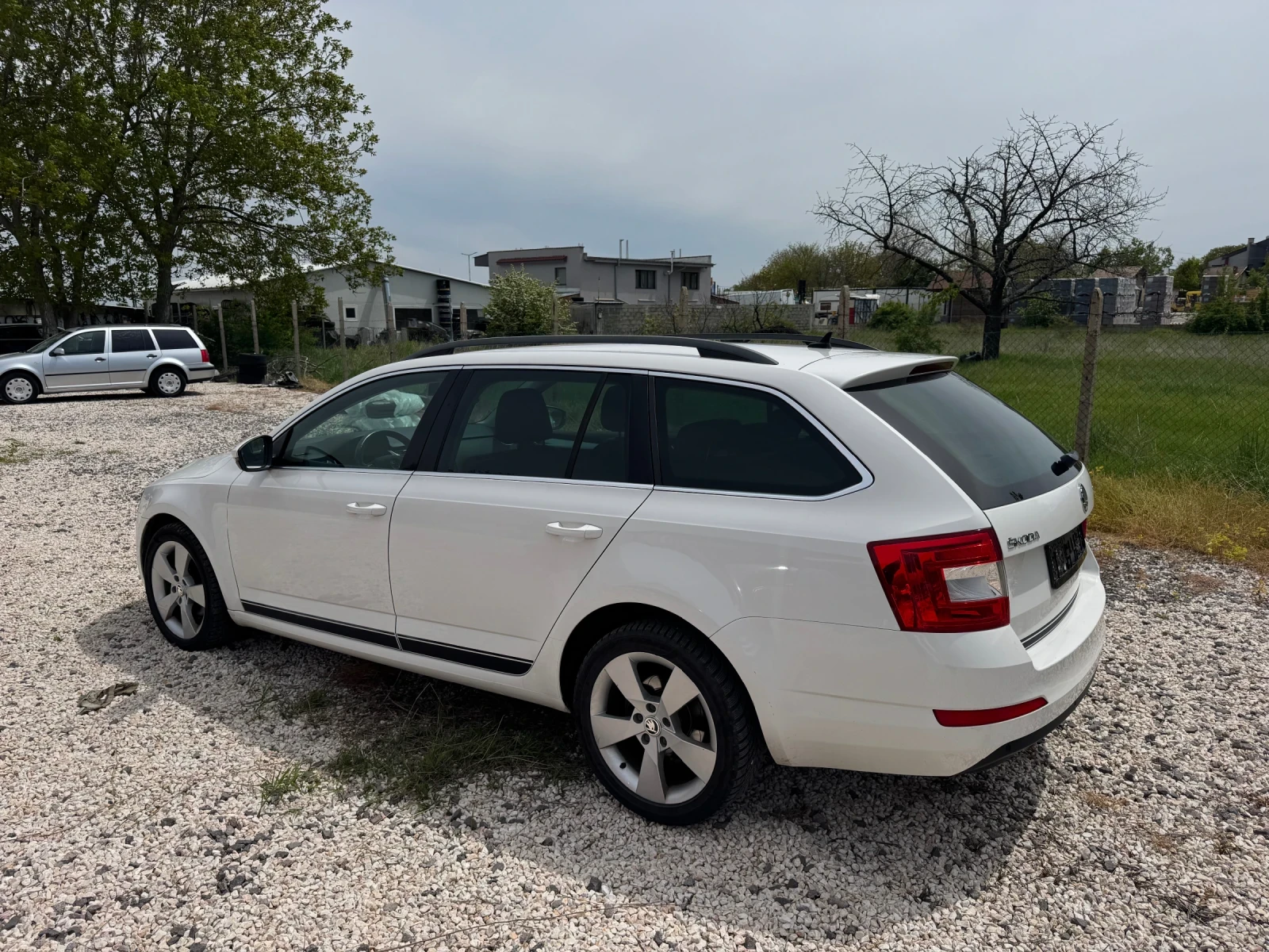 Skoda Octavia 2.0 TDI, снимка 3 - Автомобили и джипове - 54416533