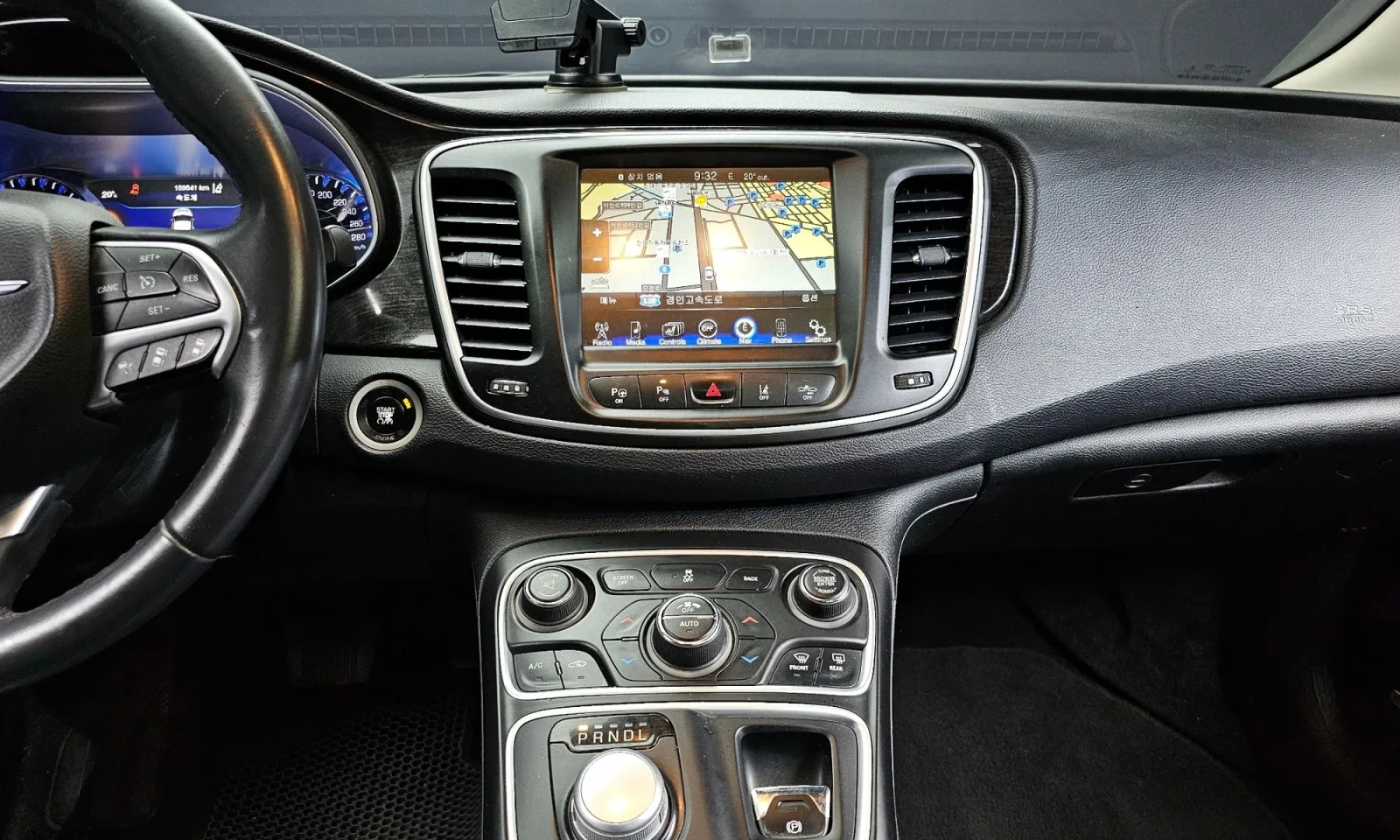 Chrysler 200 * Distronic, * Park Assist * 2.4 | Mobile.bg � ����������� 10
