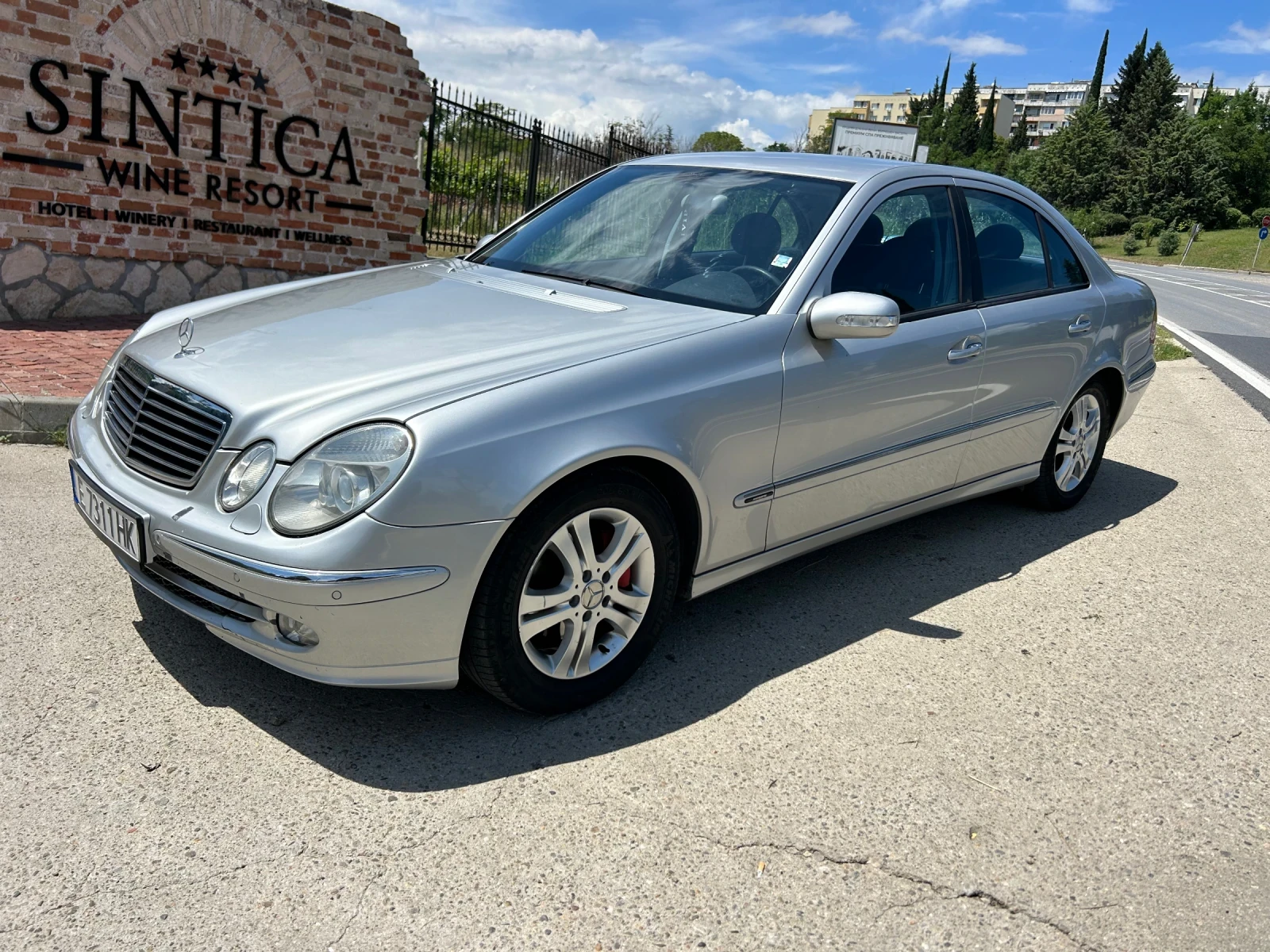 Mercedes-Benz E 220 CDI Avantgarde , снимка 12 - Автомобили и джипове - 54778898