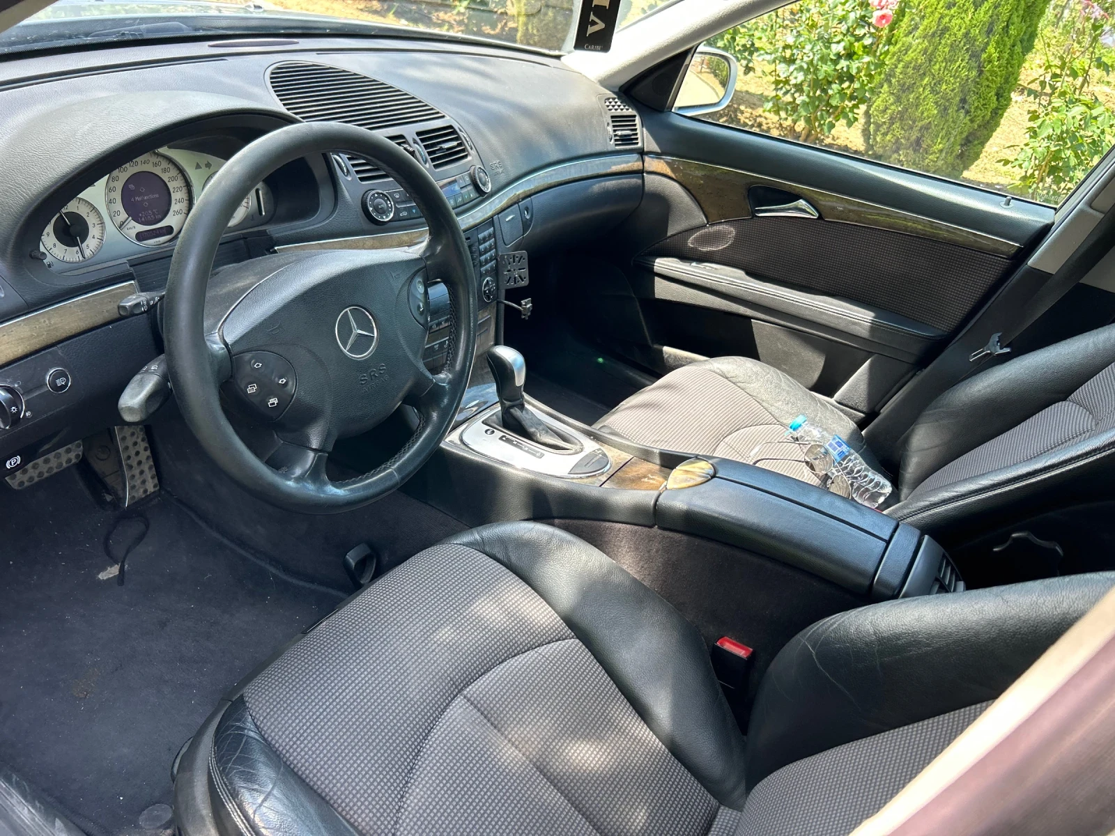 Mercedes-Benz E 220 CDI Avantgarde , снимка 9 - Автомобили и джипове - 54778898