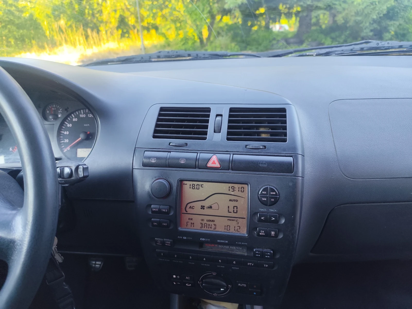Seat Ibiza, снимка 13 - Автомобили и джипове - 55232788