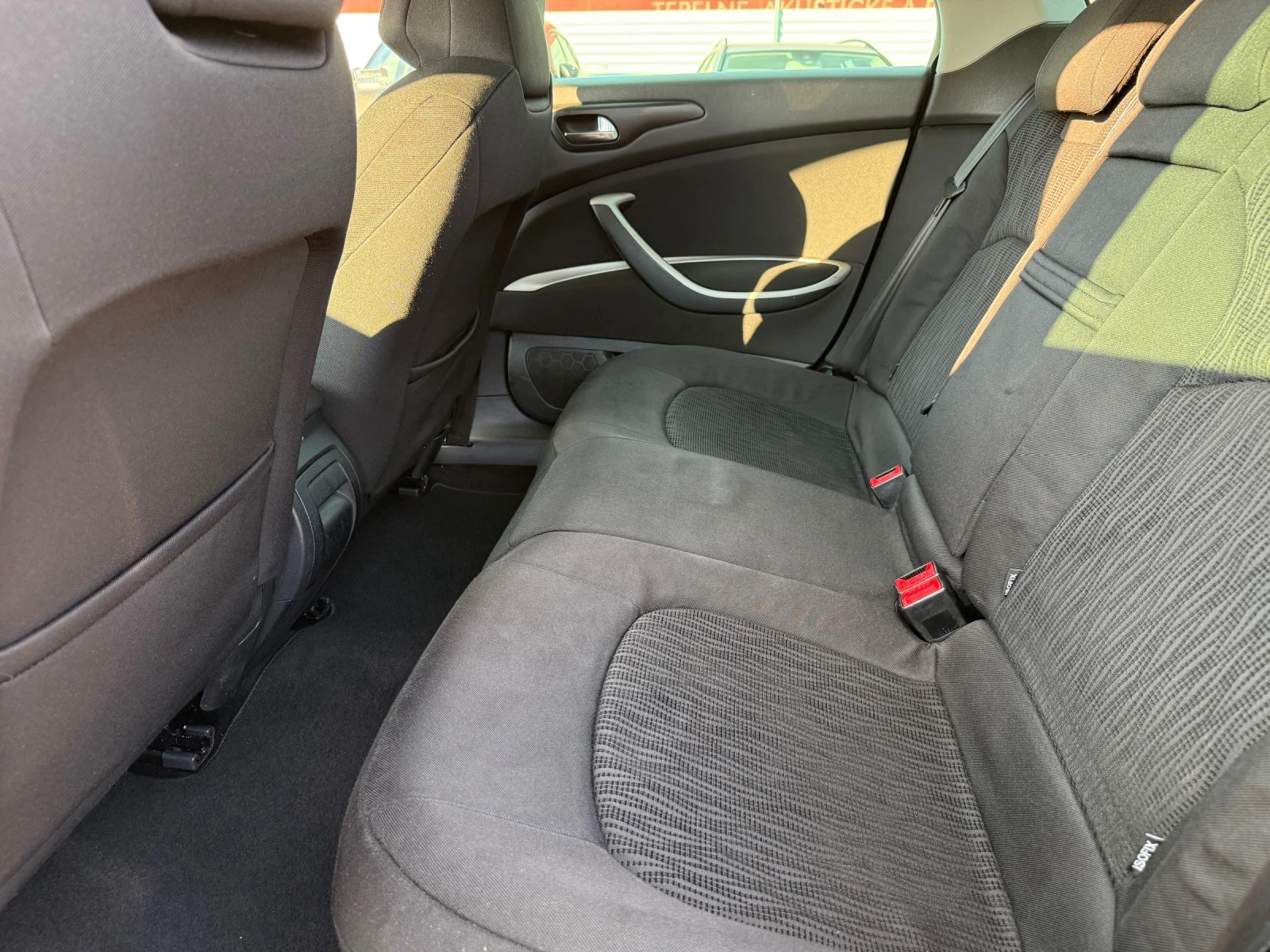 Citroen C5 2.0HDI* Face* LED, снимка 11 - Автомобили и джипове - 55307538