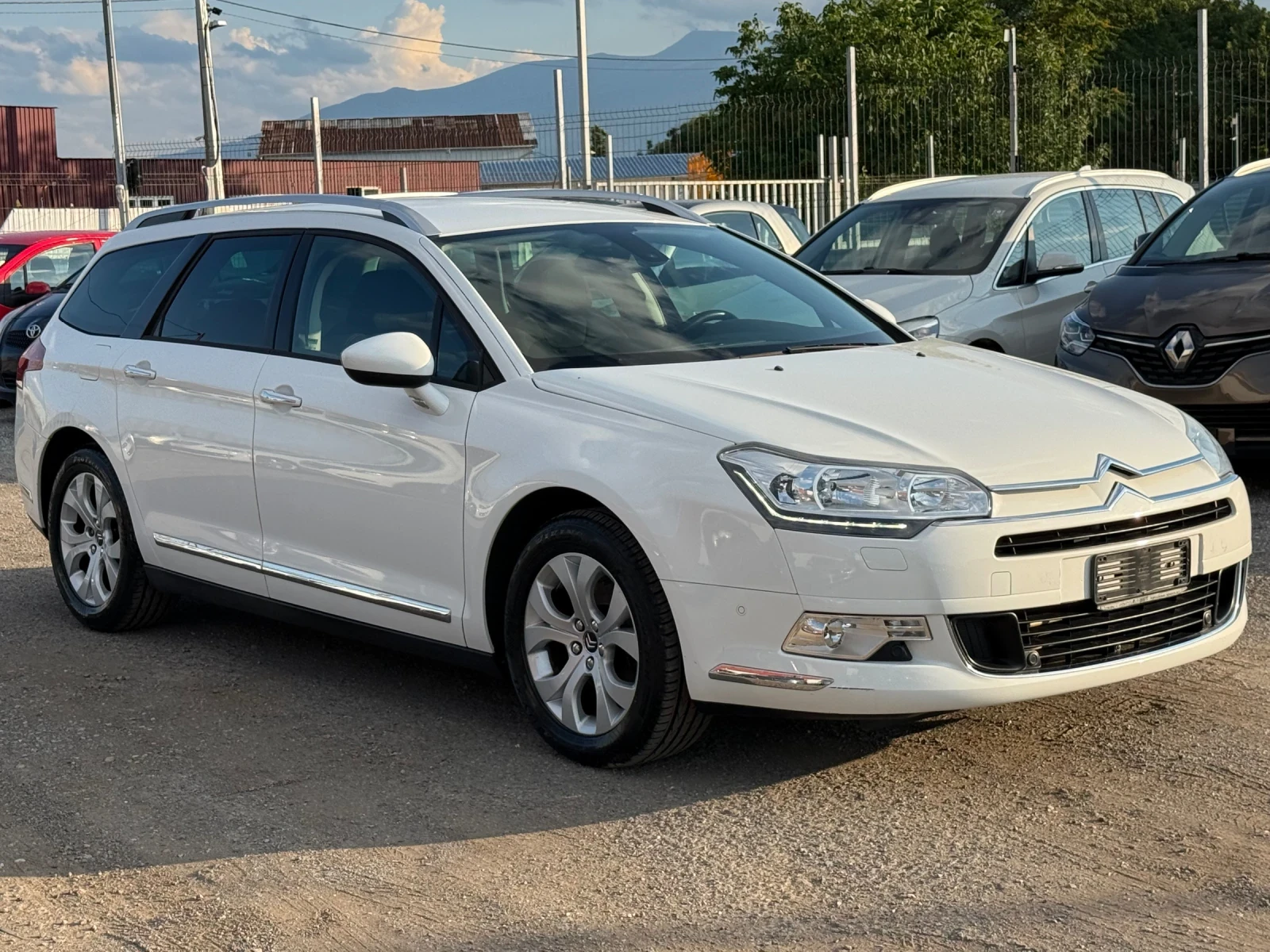Citroen C5 2.0HDI* Face* LED, снимка 7 - Автомобили и джипове - 55307538