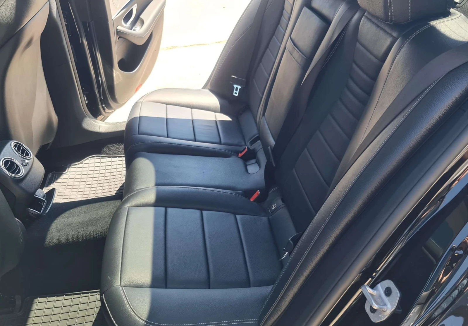 Mercedes-Benz E 400 d 4-MATIC, AMG Line, снимка 12 - Автомобили и джипове - 55308567