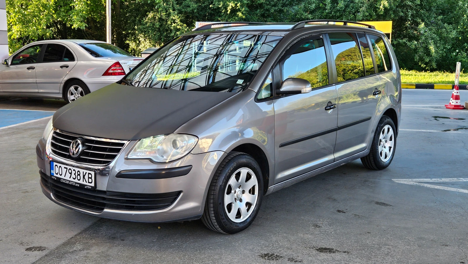 VW Touran 2.0 GAZ/ NAVIG/KLIMATIK, снимка 2 - Автомобили и джипове - 55471240