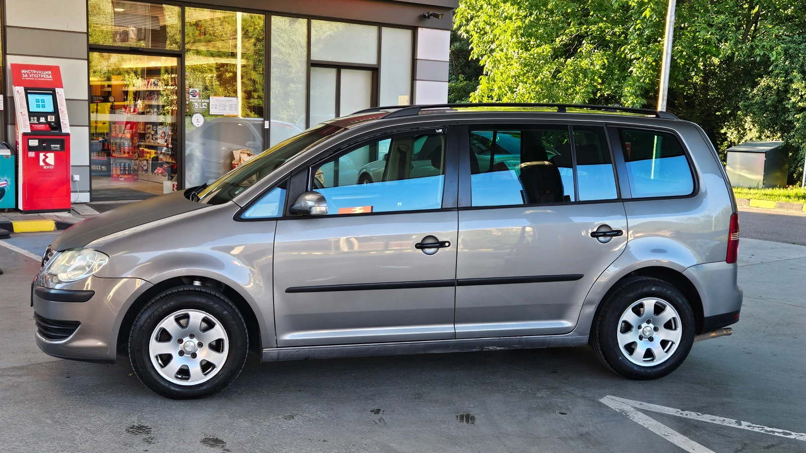 VW Touran 2.0 GAZ/ NAVIG/KLIMATIK, снимка 3 - Автомобили и джипове - 55471240