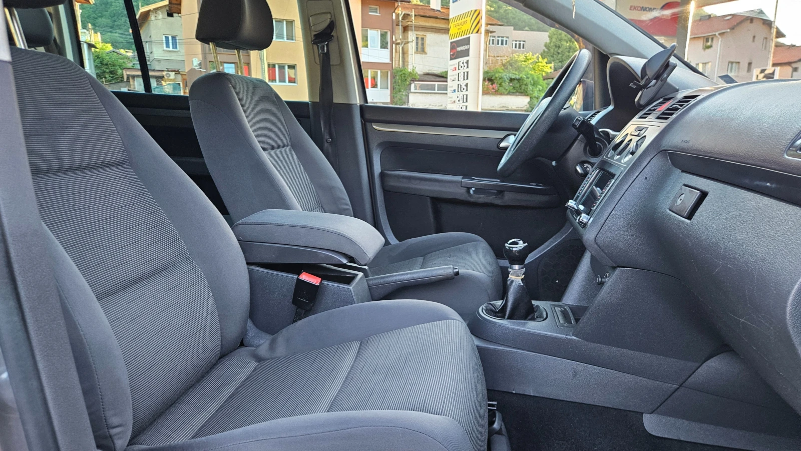 VW Touran 2.0 GAZ/ NAVIG/KLIMATIK, снимка 12 - Автомобили и джипове - 55471240