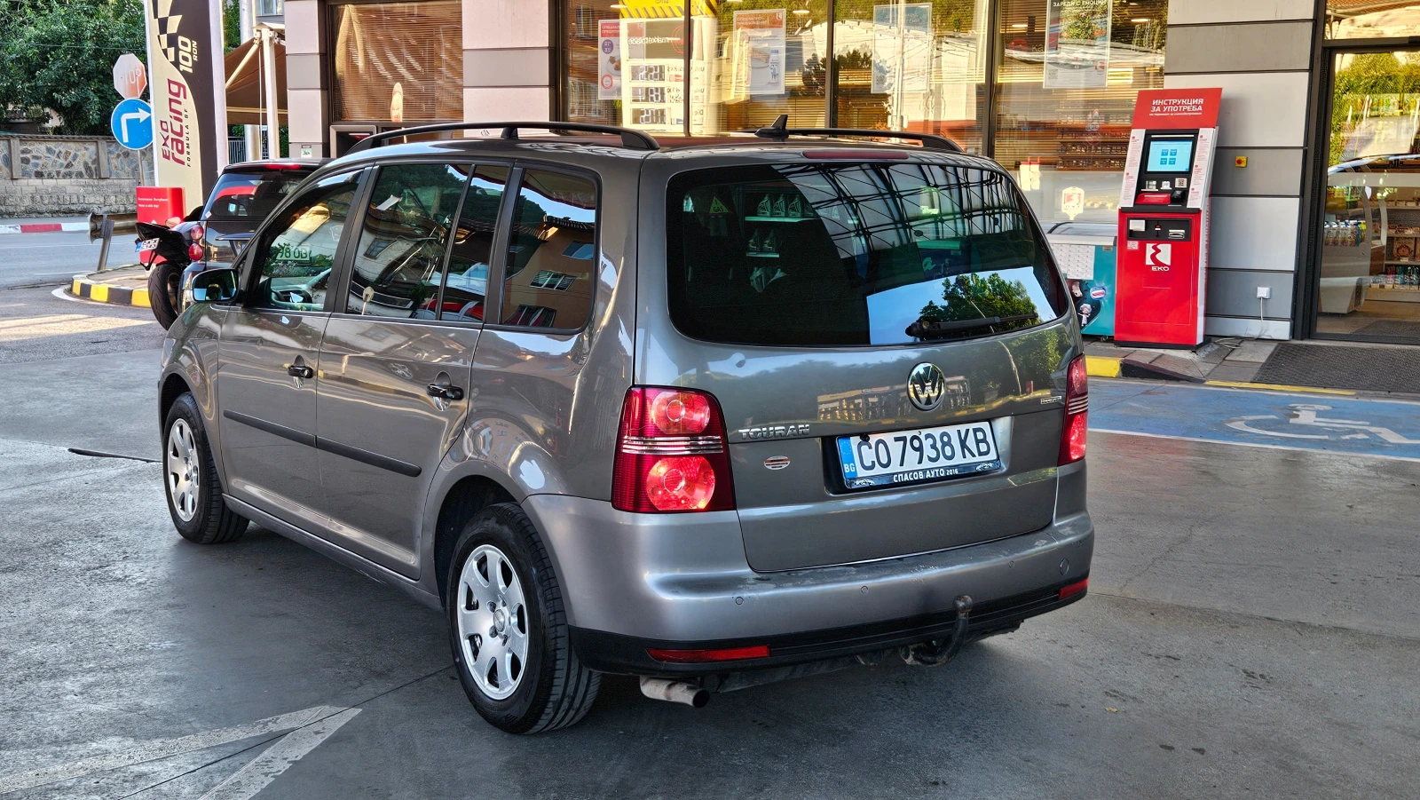 VW Touran 2.0 GAZ/ NAVIG/KLIMATIK, снимка 4 - Автомобили и джипове - 55471240