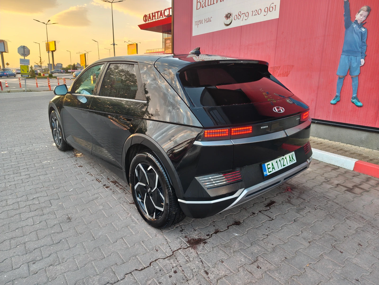 Hyundai Ioniq 5 77.7KWh* V2L* PREMIUM LINE* LED* Термопомп* CONECT, снимка 3 - Автомобили и джипове - 56064256