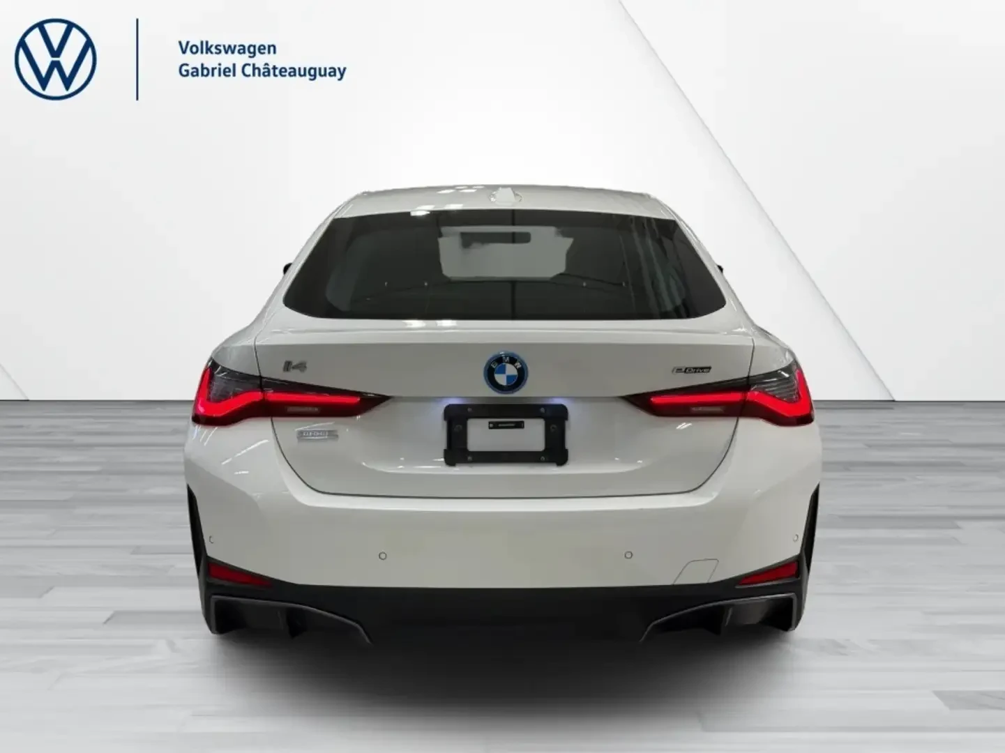 BMW i4 * eDrive35* pano* подгрев* ЛИЗИНГ* , снимка 6 - Автомобили и джипове - 56127146