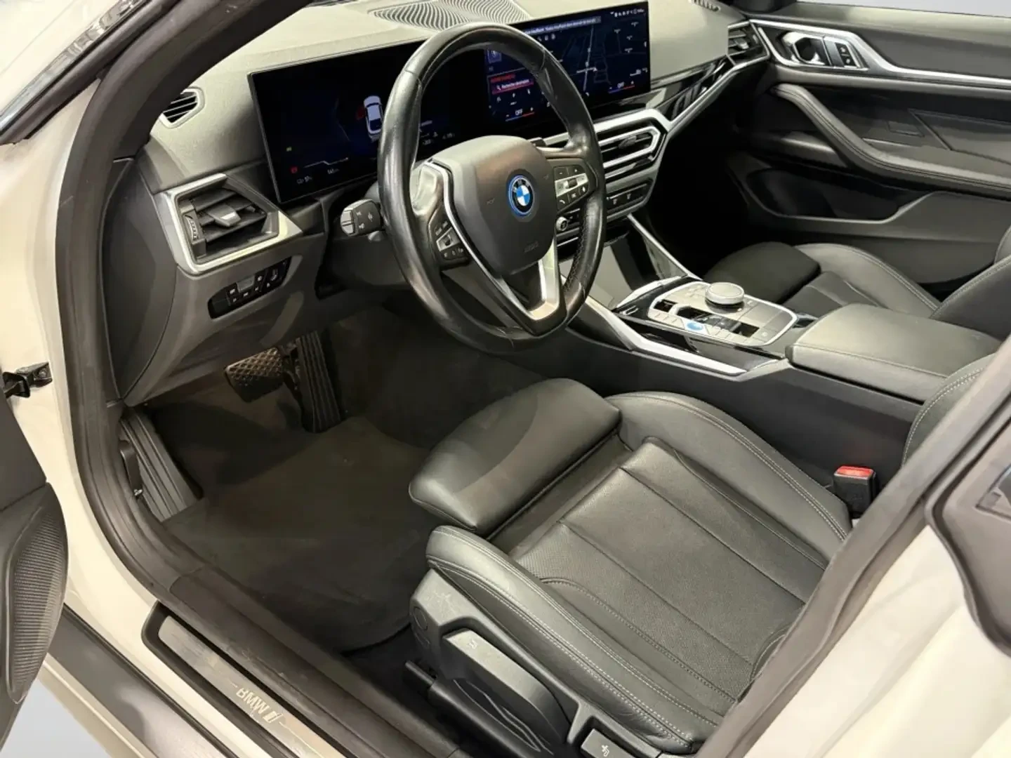 BMW i4 * eDrive35* pano* подгрев* ЛИЗИНГ* , снимка 9 - Автомобили и джипове - 56127146