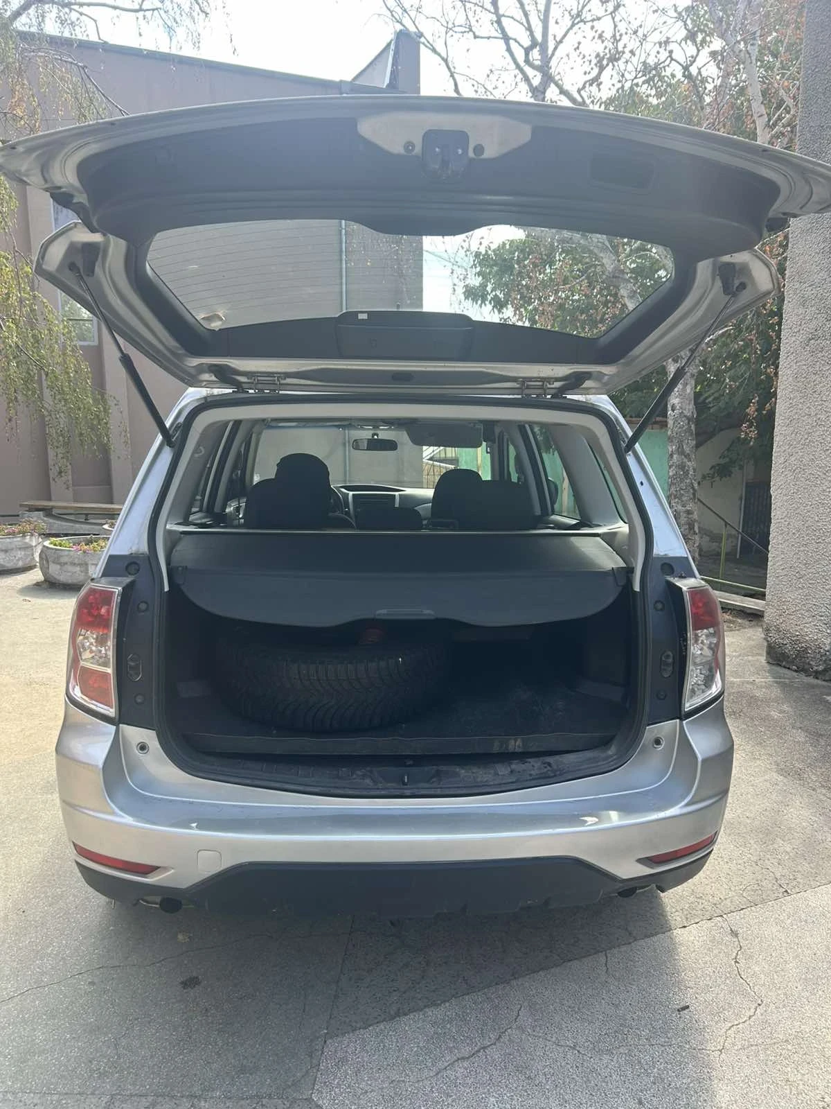 Subaru Forester 2.0 LPG, снимка 4 - Автомобили и джипове - 56160844