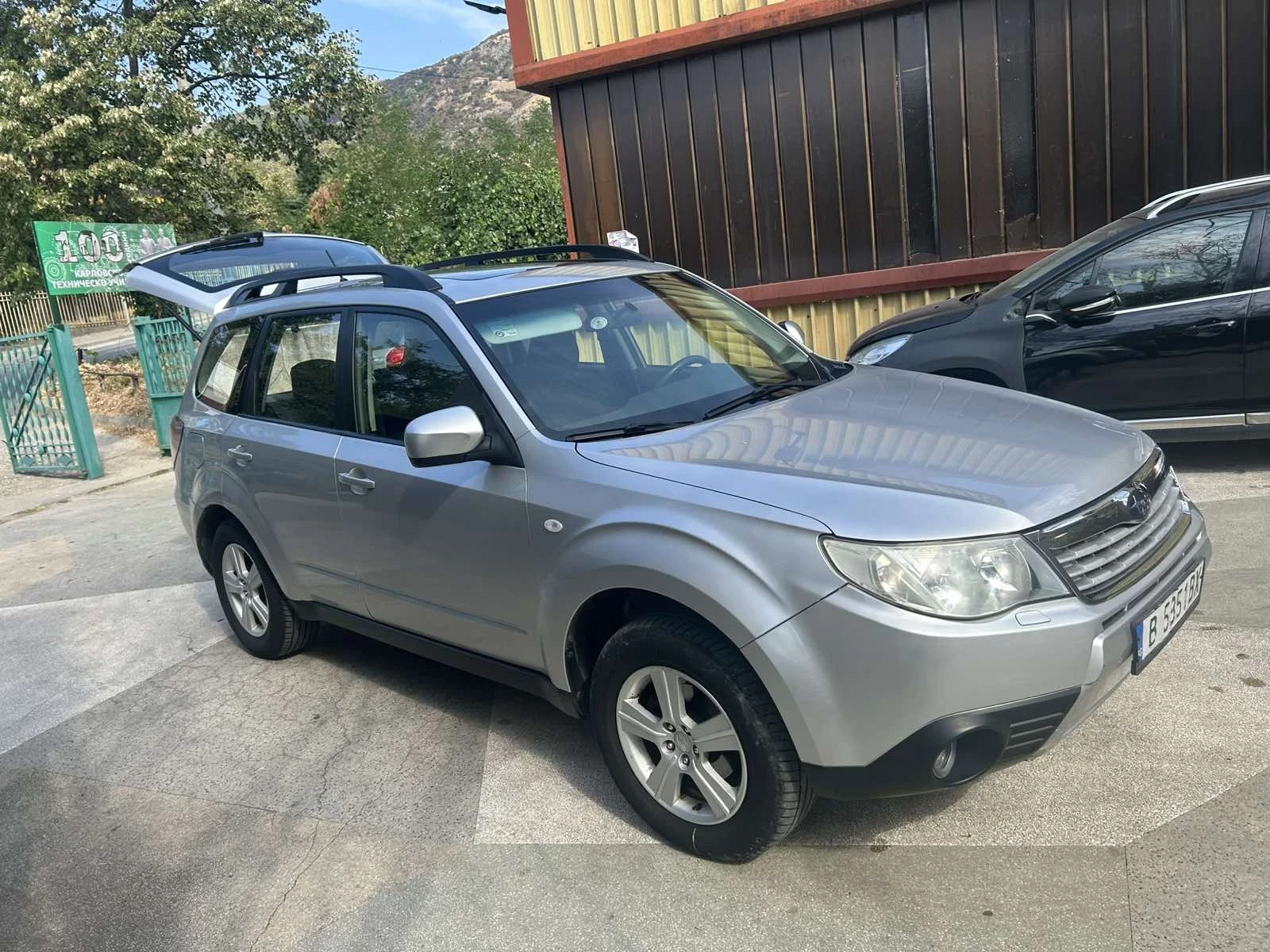 Subaru Forester 2.0 LPG, снимка 2 - Автомобили и джипове - 56160844