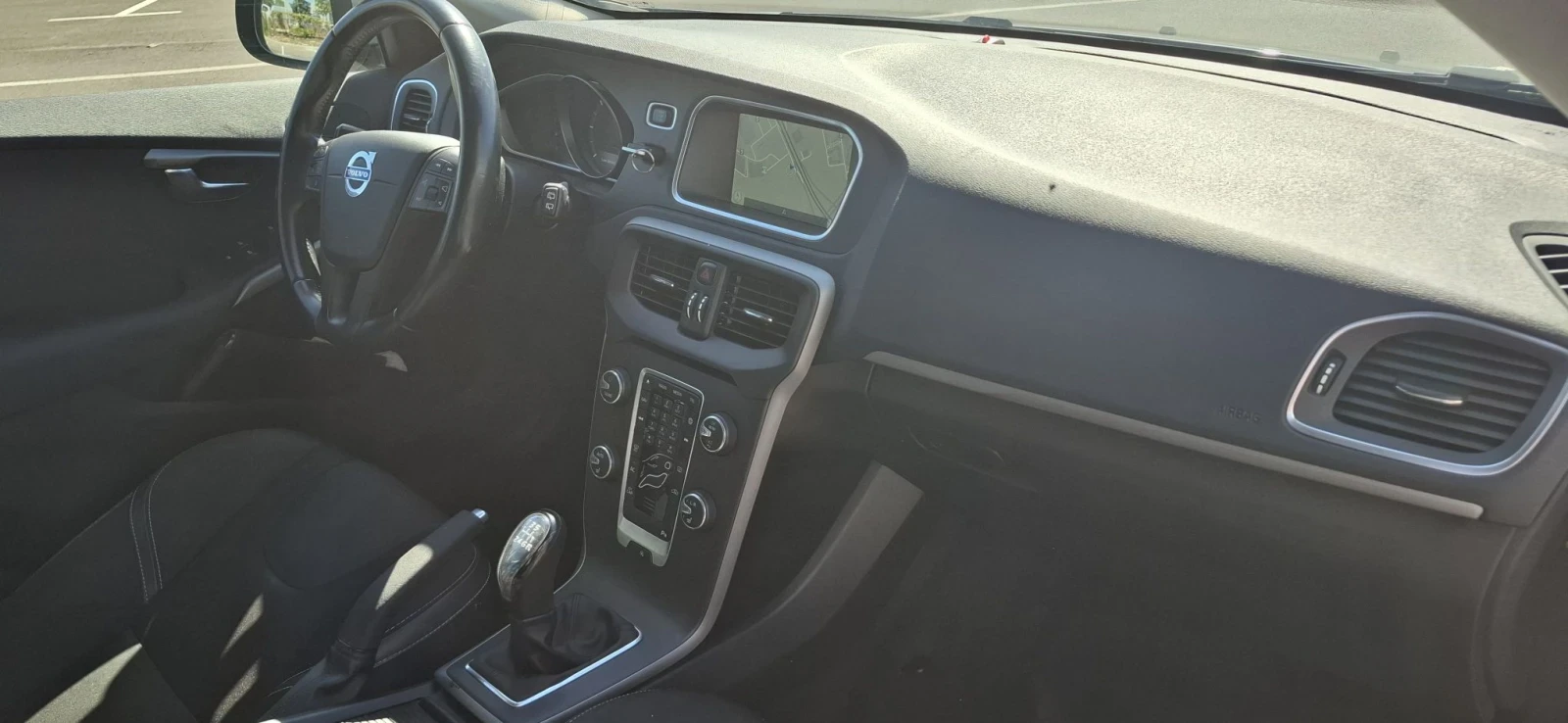 Volvo V40 D4, снимка 13 - Автомобили и джипове - 56251153