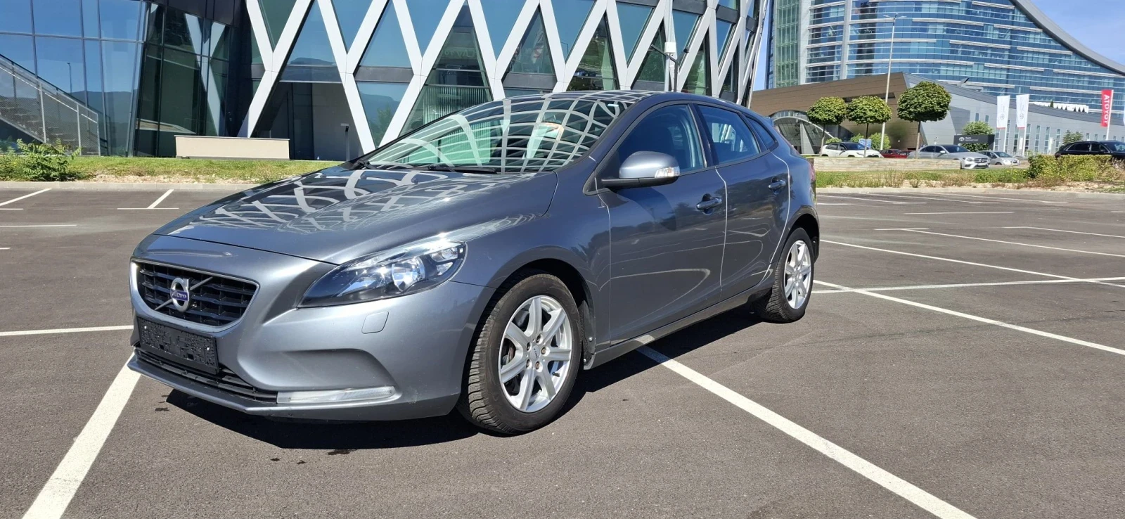 Volvo V40 D4