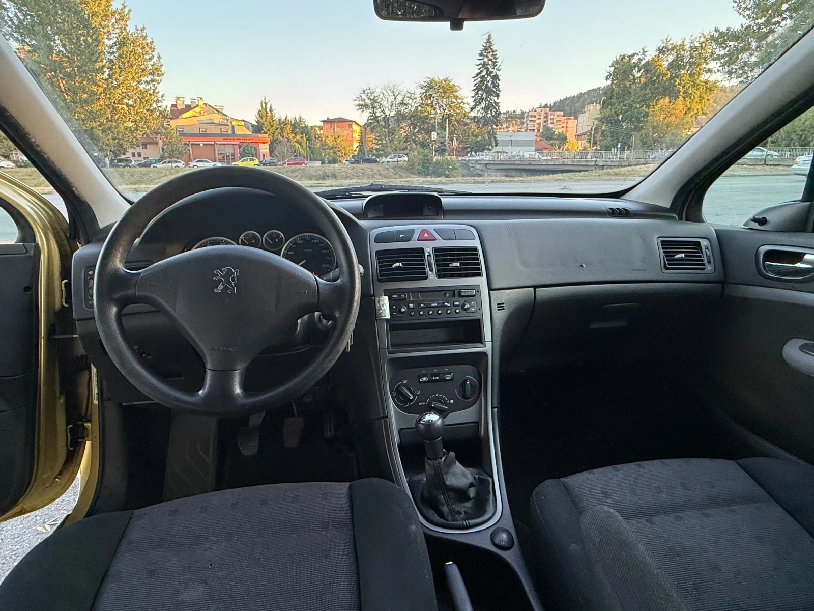 Peugeot 307 1.4 i , снимка 9 - Автомобили и джипове - 56260464
