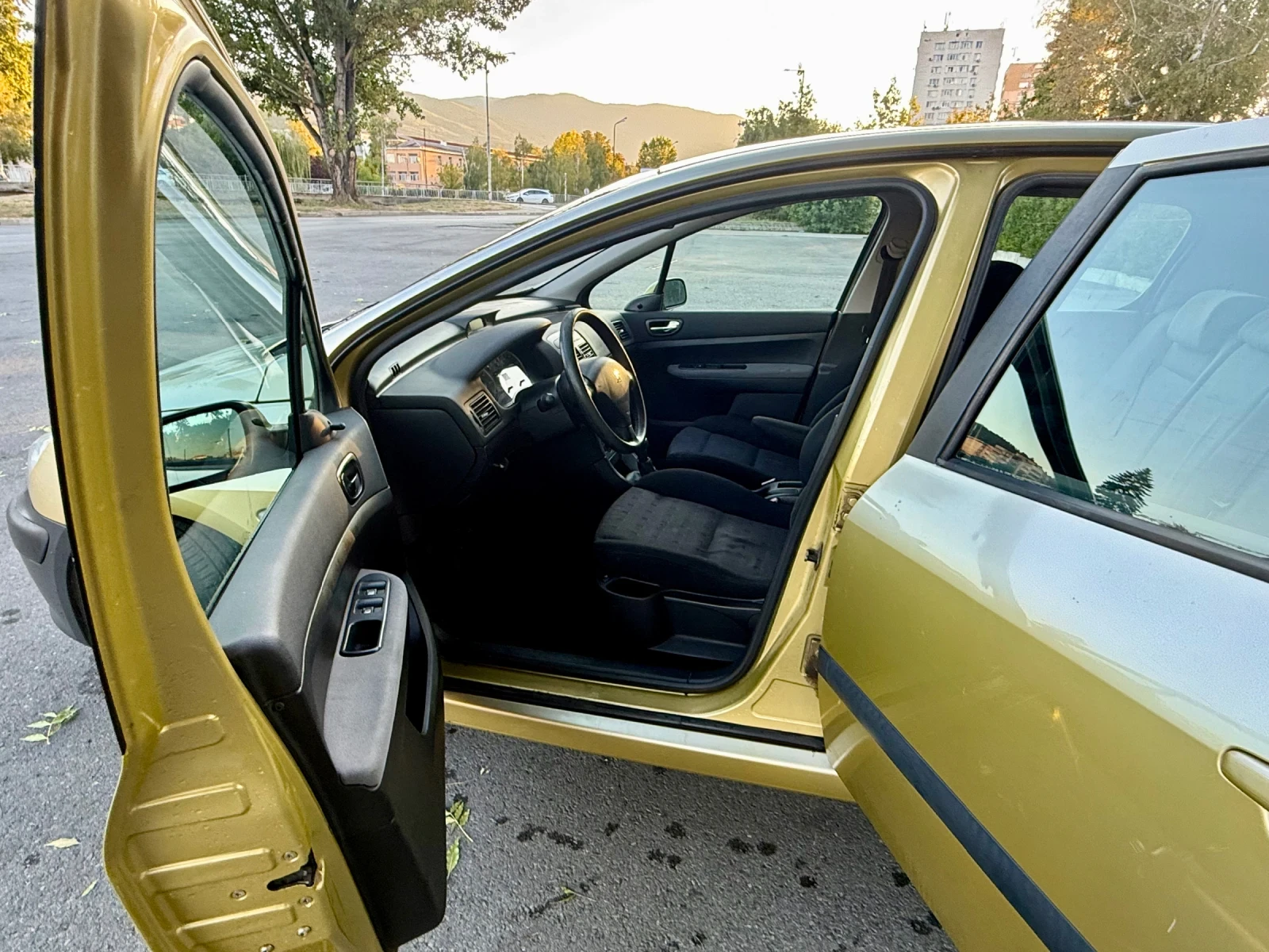 Peugeot 307 1.4 i , снимка 10 - Автомобили и джипове - 56260464
