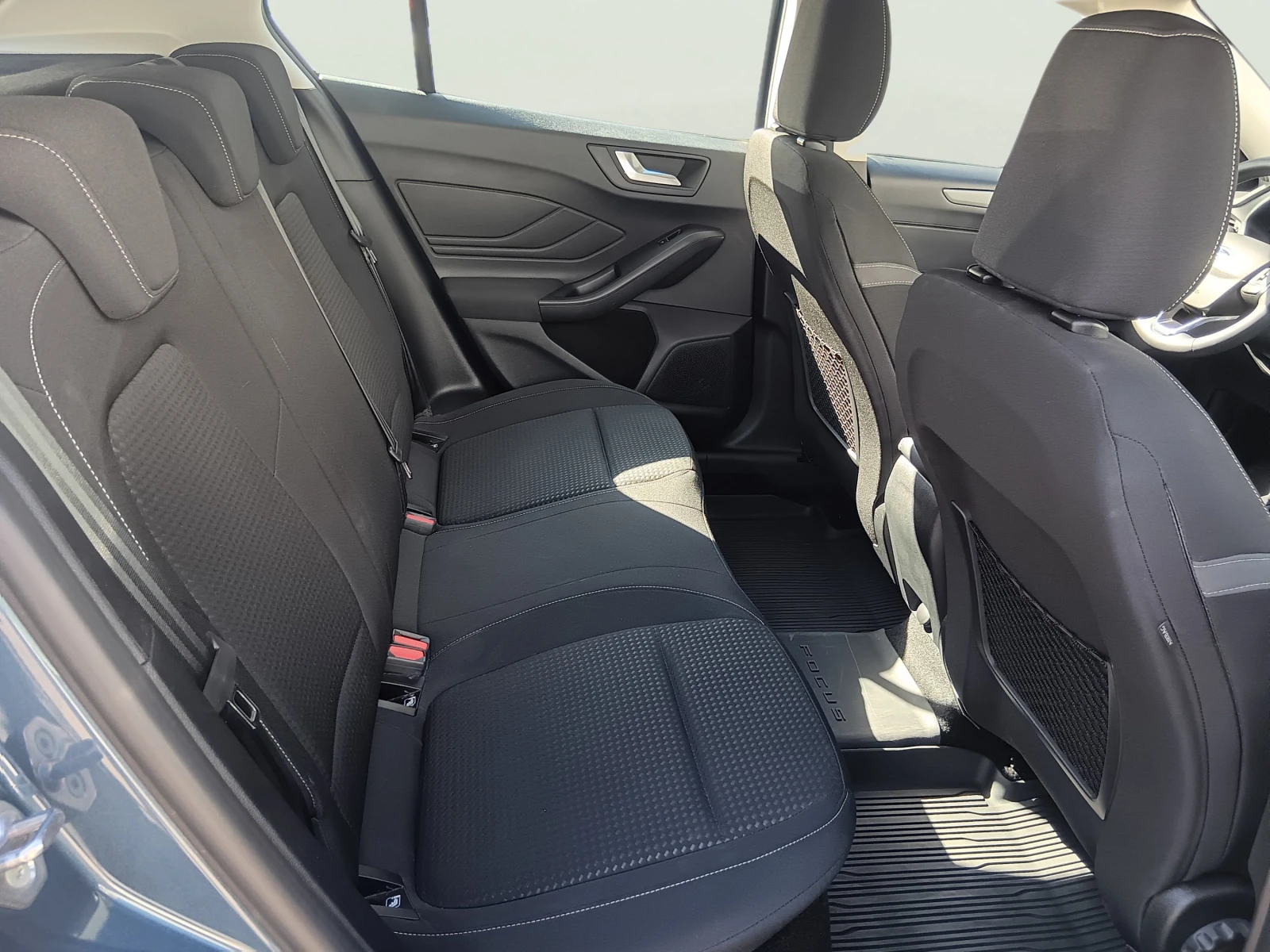 Ford Focus 1.0 EcoBoost, снимка 12 - Автомобили и джипове - 56301149