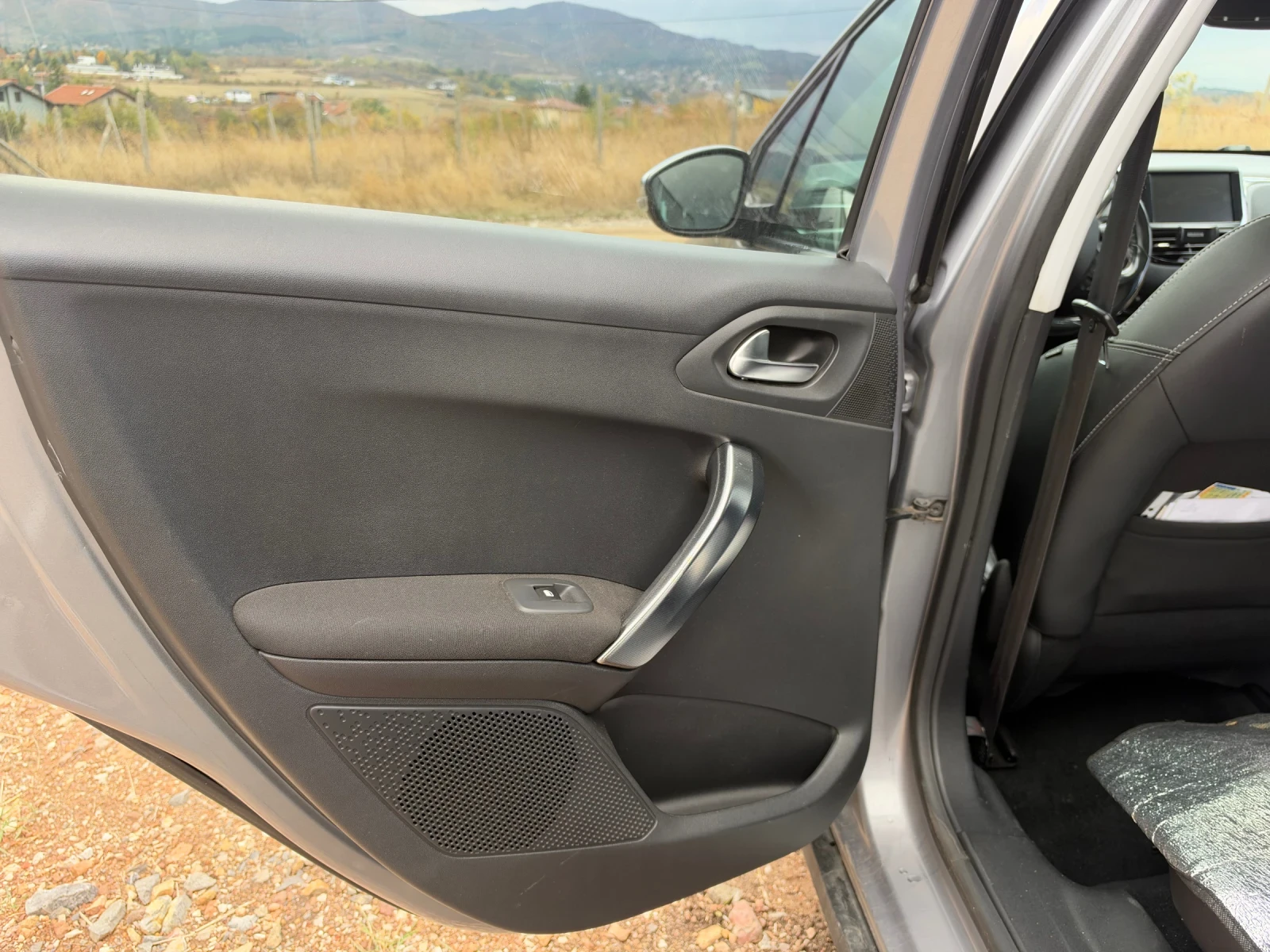 Peugeot 2008 1.6 VTi  | Mobile.bg � ����������� 10