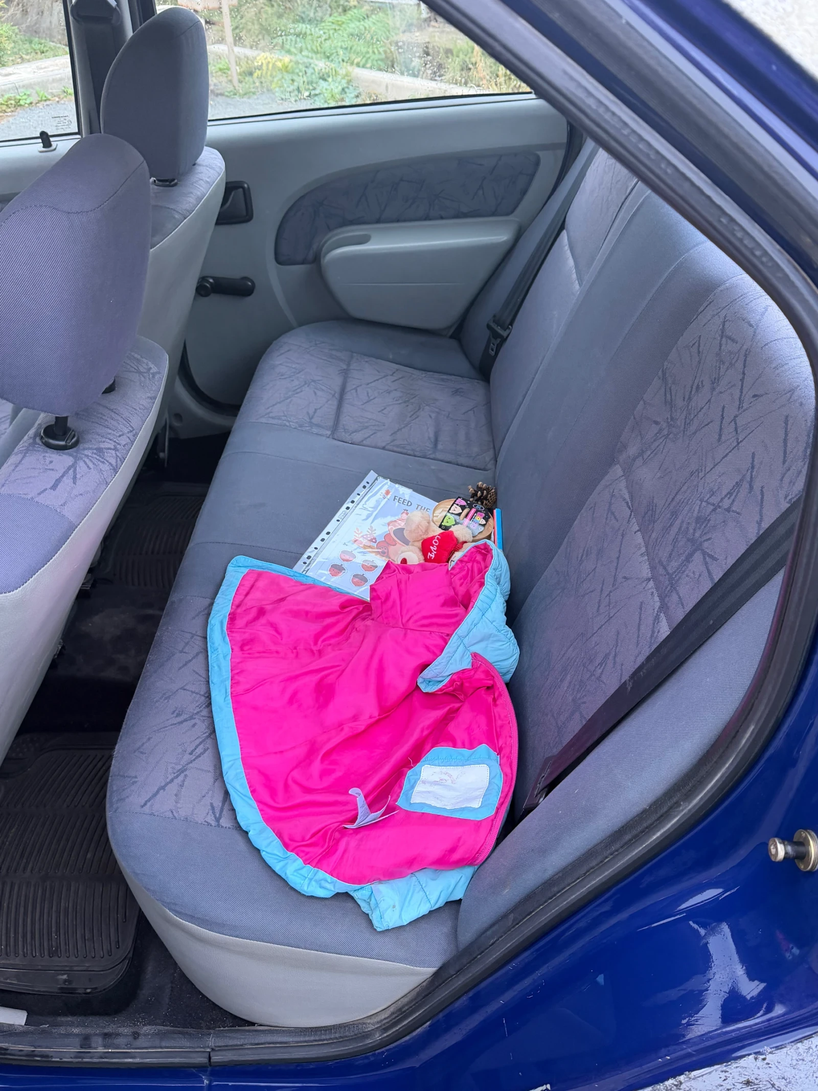 Dacia Logan 1.5Д, снимка 11 - Автомобили и джипове - 56738792
