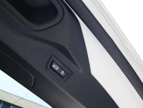 BMW X7 M50i/Harman Kardon/SKY Lounge/Кристал/Камера 360/H, снимка 15