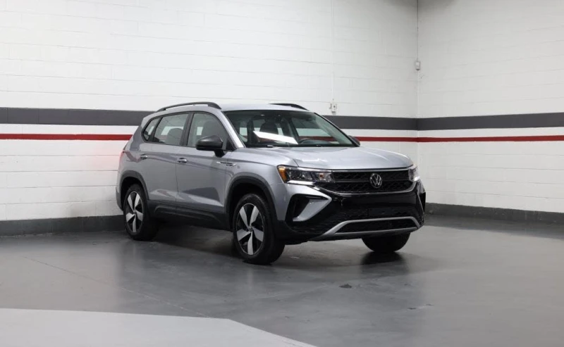 VW Tiguan  Taos Trendline 4Motion АвтоКредит* (ЦЕНА ДО БГ), снимка 3 - Автомобили и джипове - 52598272