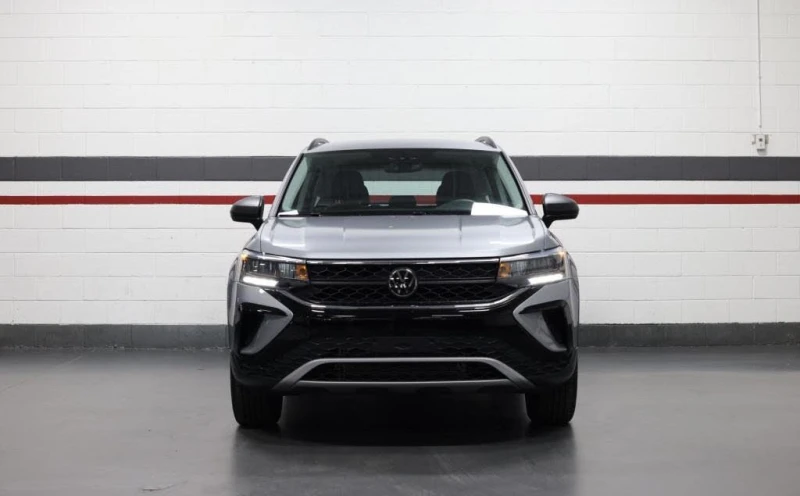 VW Tiguan  Taos Trendline 4Motion АвтоКредит* (ЦЕНА ДО БГ), снимка 4 - Автомобили и джипове - 52598272