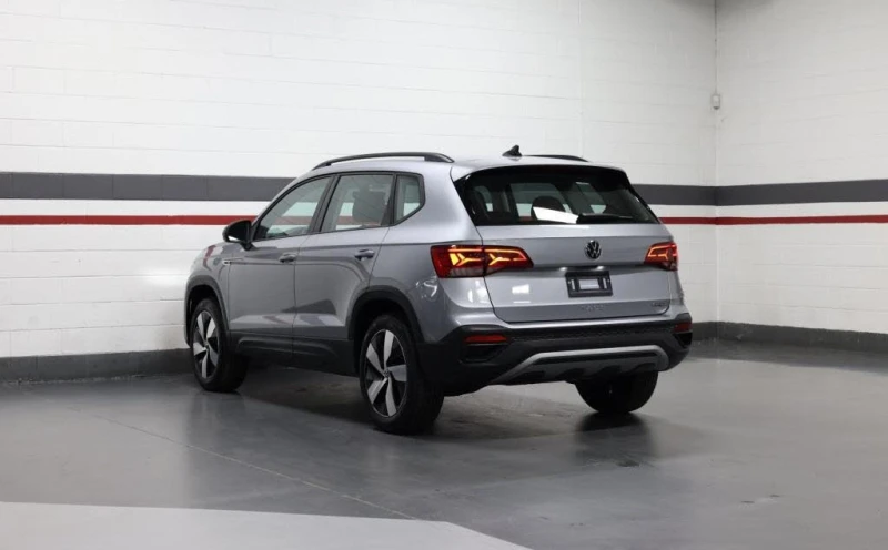 VW Tiguan  Taos Trendline 4Motion АвтоКредит* (ЦЕНА ДО БГ), снимка 6 - Автомобили и джипове - 52598272