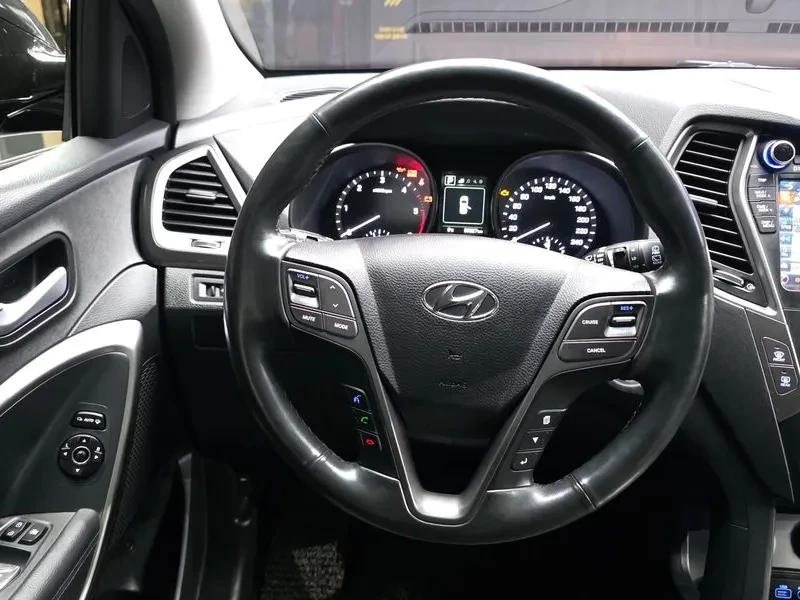 Hyundai Santa fe 2.0, снимка 13 - Автомобили и джипове - 54255495