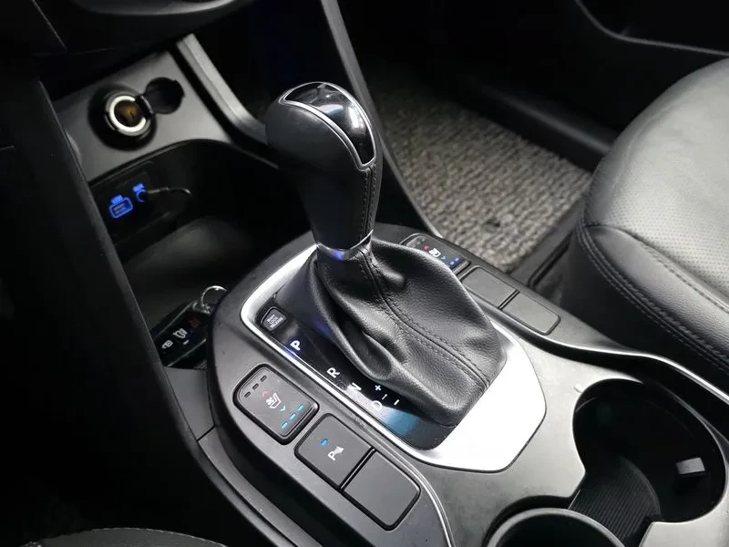 Hyundai Santa fe 2.0, снимка 9 - Автомобили и джипове - 54255495