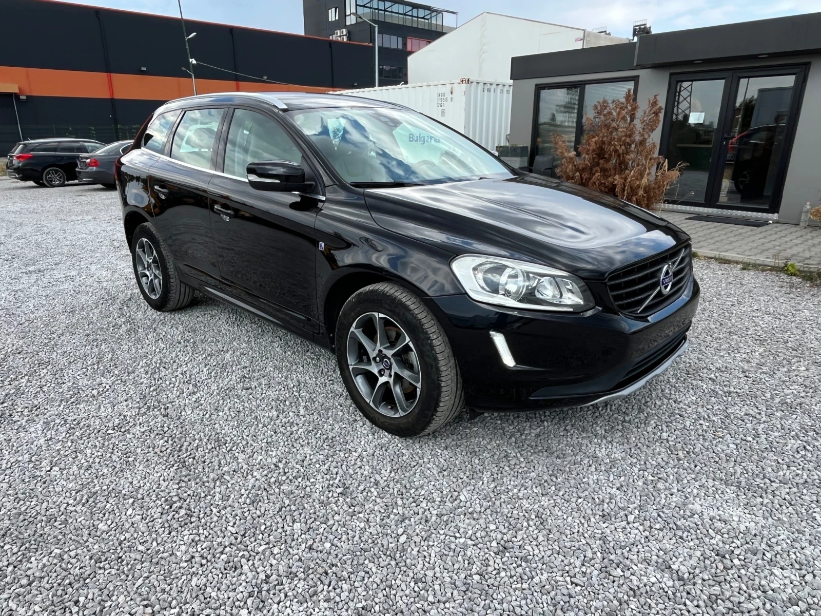 Volvo XC60 2.0D3-150k.c. 4WD  OCEAN RACE  - изображение 8