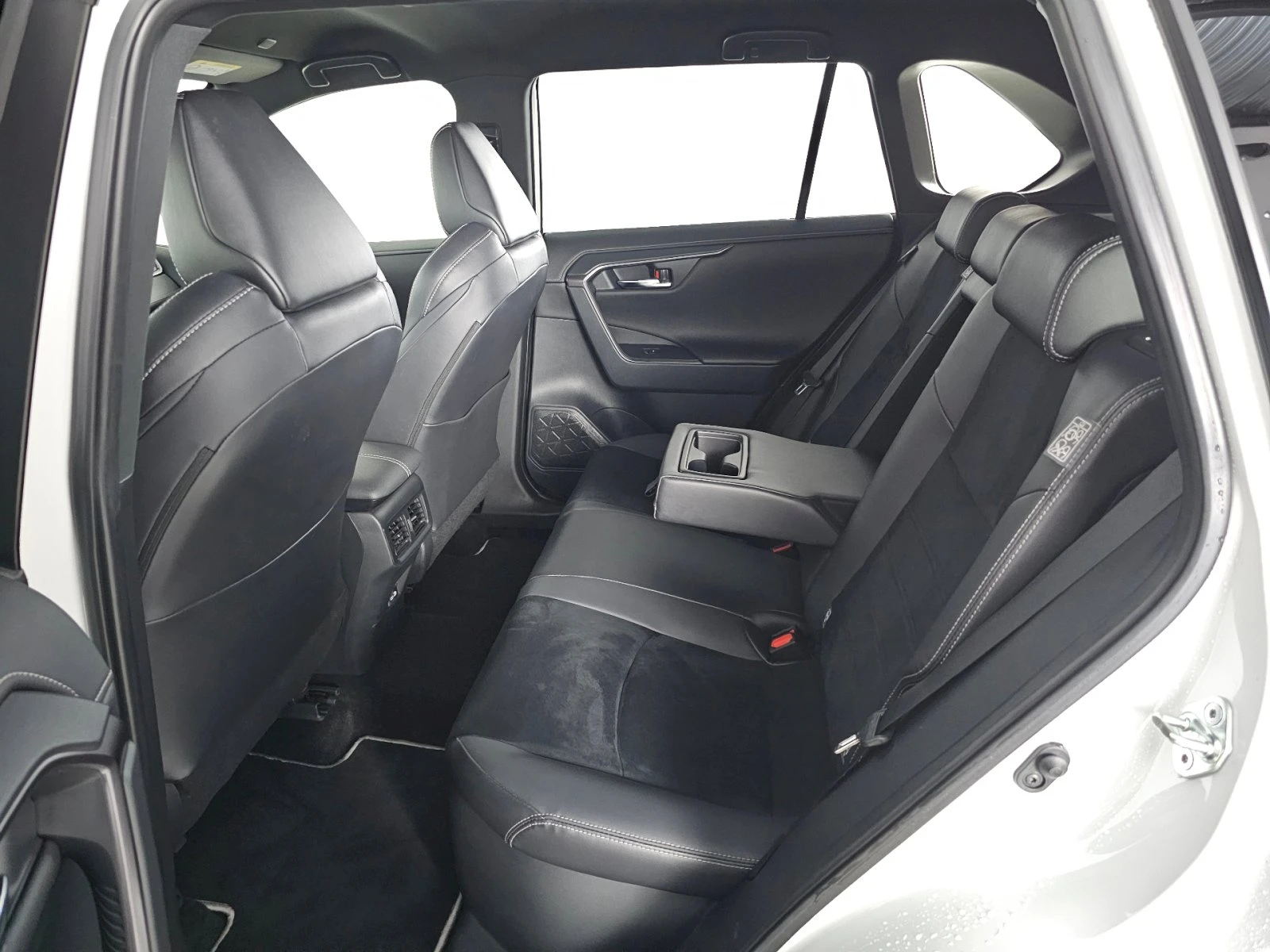 Toyota Rav4 2.5HEV 222k 4x4 GR SPORT  - изображение 6