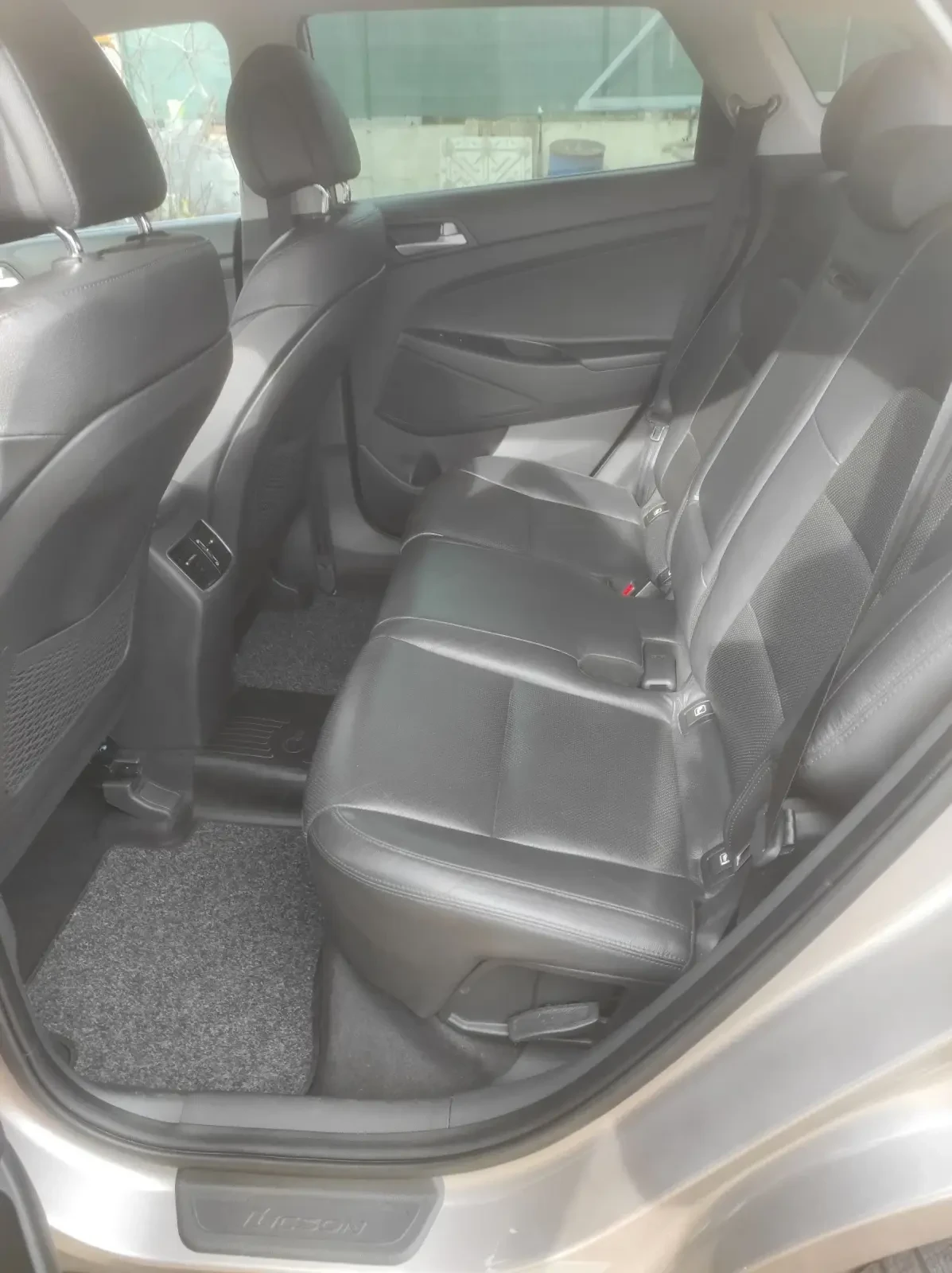 Hyundai Tucson 184p.s., снимка 7 - Автомобили и джипове - 54304381