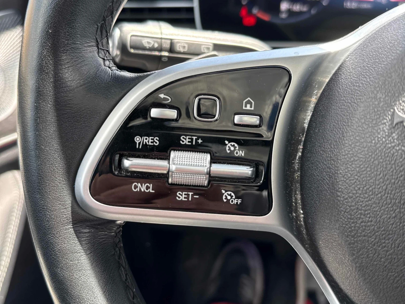Mercedes-Benz GLE 350 ДИСТРОНИК * ПОДГРЕВ * ПАНОРАМА * 360 * BURMESTER, снимка 11 - Автомобили и джипове - 54555189