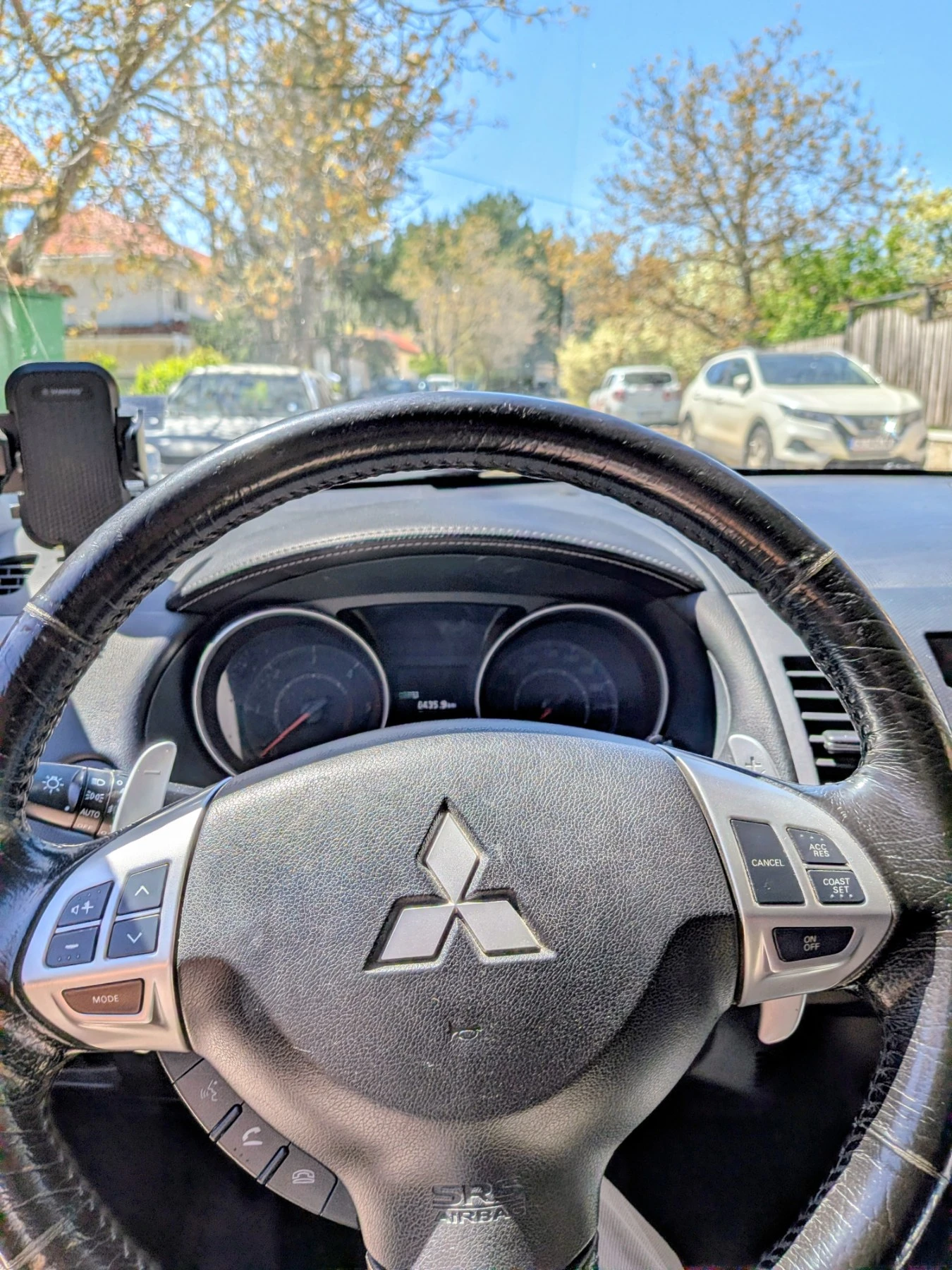 Mitsubishi Outlander, снимка 9 - Автомобили и джипове - 54573755