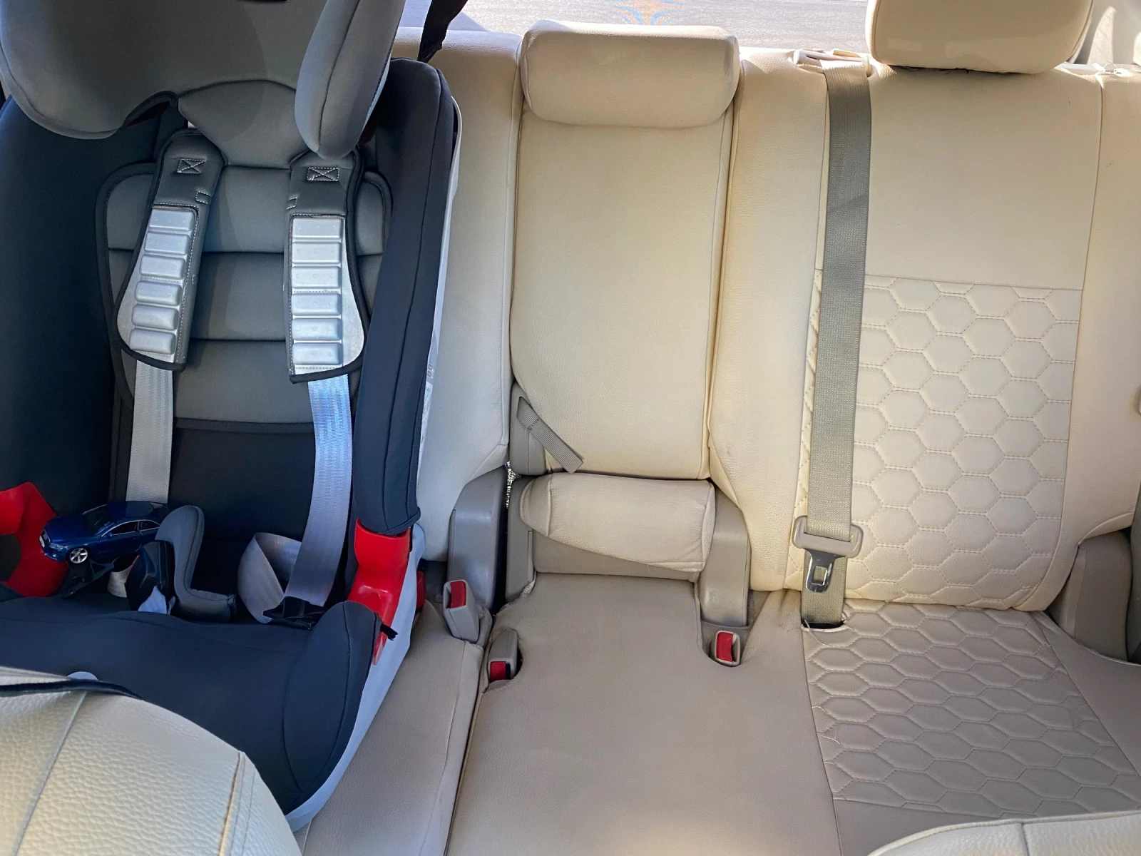 Nissan Rogue SV, снимка 13 - Автомобили и джипове - 54906171