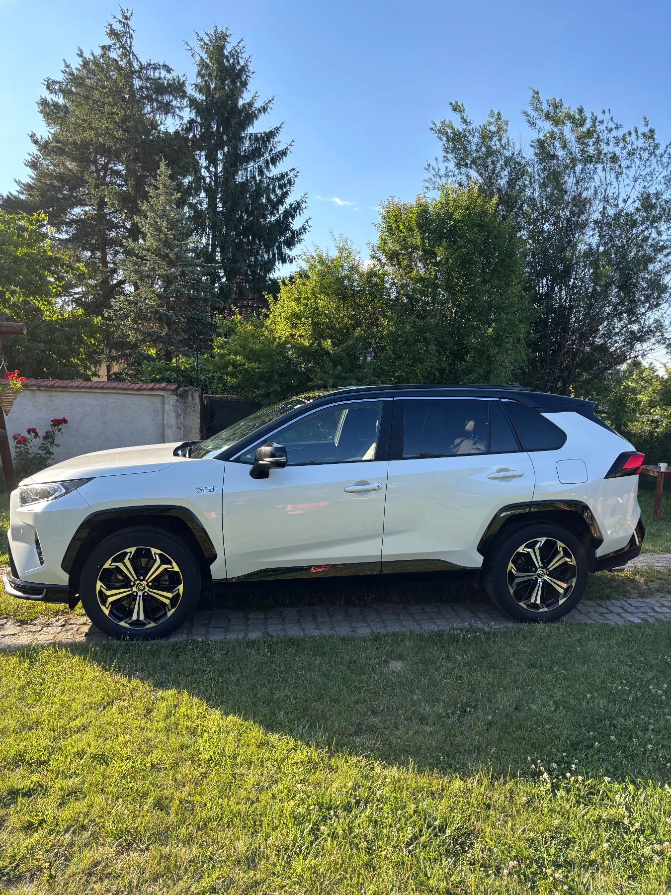 Toyota Rav4 Plug-in hybrid/4х4/FULL STYLE/85 КМ/360 камера, снимка 4 - Автомобили и джипове - 54973746