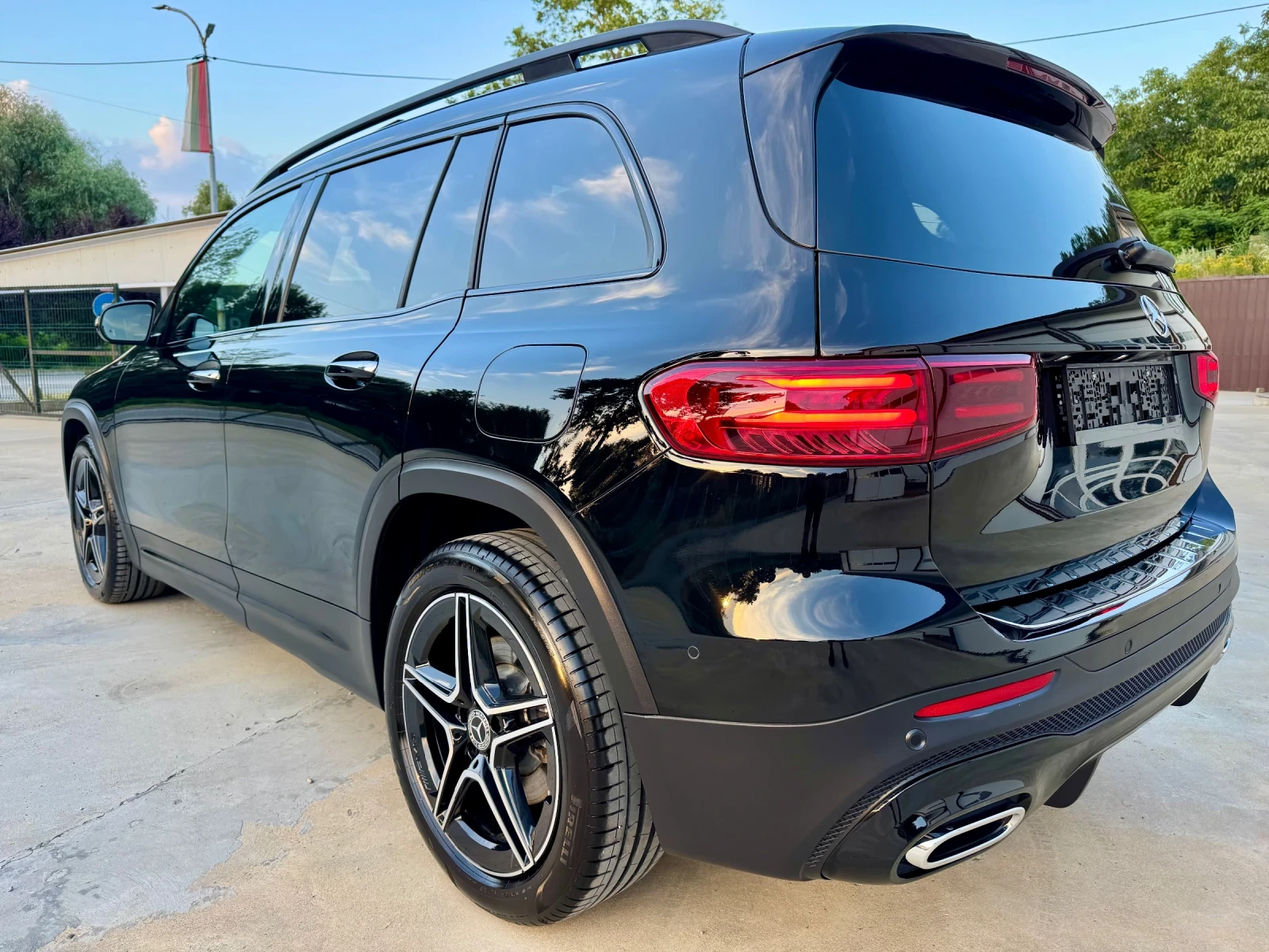 Mercedes-Benz GLB 220 * FACE* 4-Matic* AMG* FULL-MAX* TOP* , снимка 5 - Автомобили и джипове - 54993771