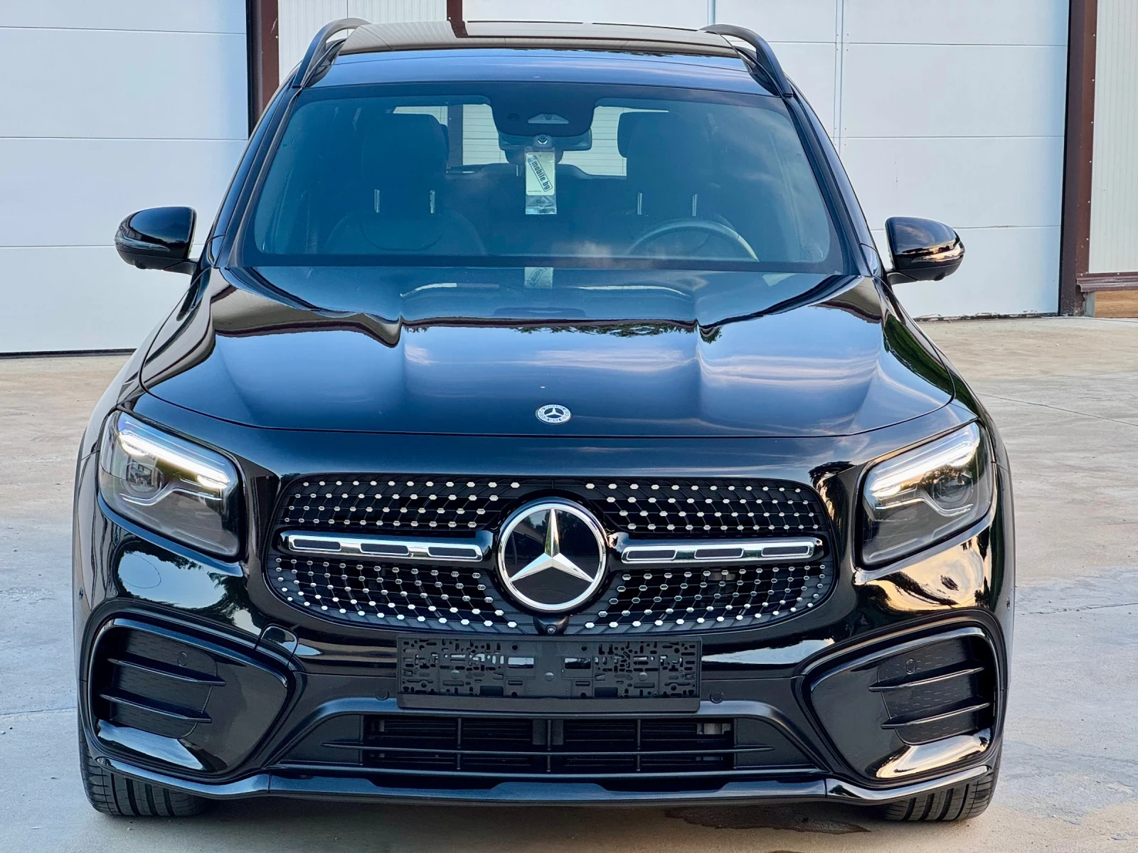 Mercedes-Benz GLB 220 * FACE* 4-Matic* AMG* FULL-MAX* TOP* , снимка 2 - Автомобили и джипове - 54993771