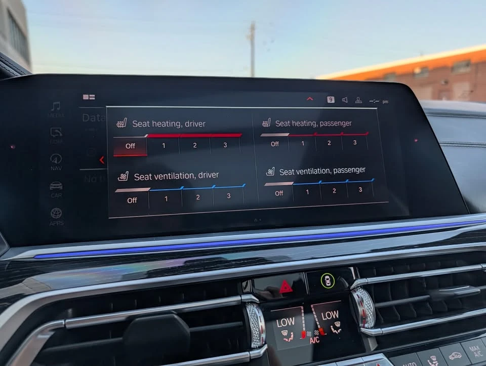 BMW X7 * M50i* АВТОКРЕДИТ БЕЗ ПЪРВОНАЧАЛНА ВНОСКА* , снимка 10 - Автомобили и джипове - 55941195