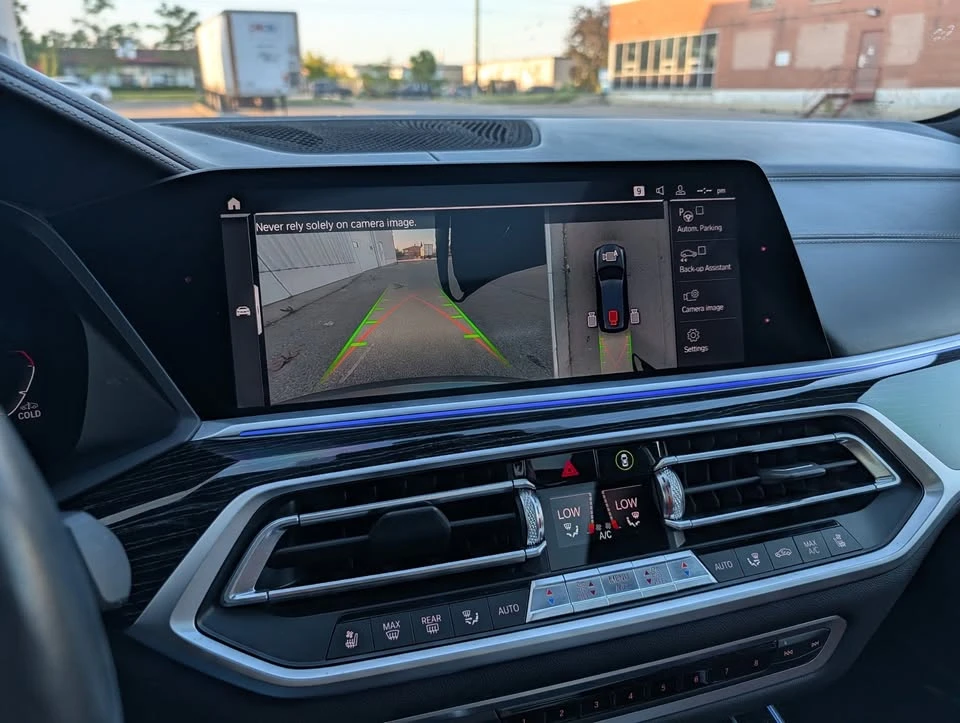 BMW X7 * M50i* АВТОКРЕДИТ БЕЗ ПЪРВОНАЧАЛНА ВНОСКА* , снимка 7 - Автомобили и джипове - 55941195